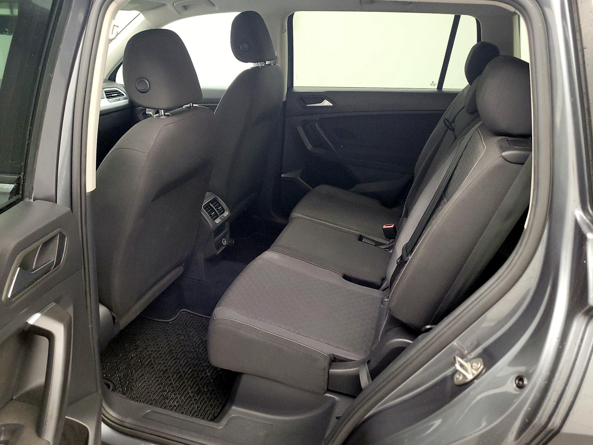 Thumbnail: 2021 Volkswagen Tiguan - 19