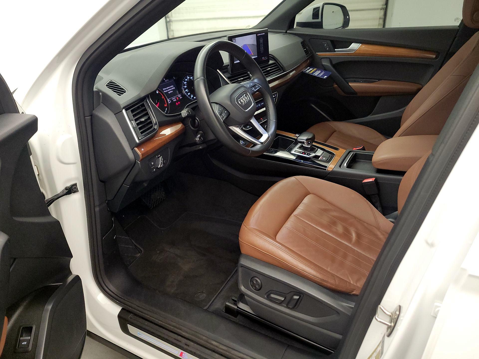 Thumbnail: 2022 Audi Q5 - 11