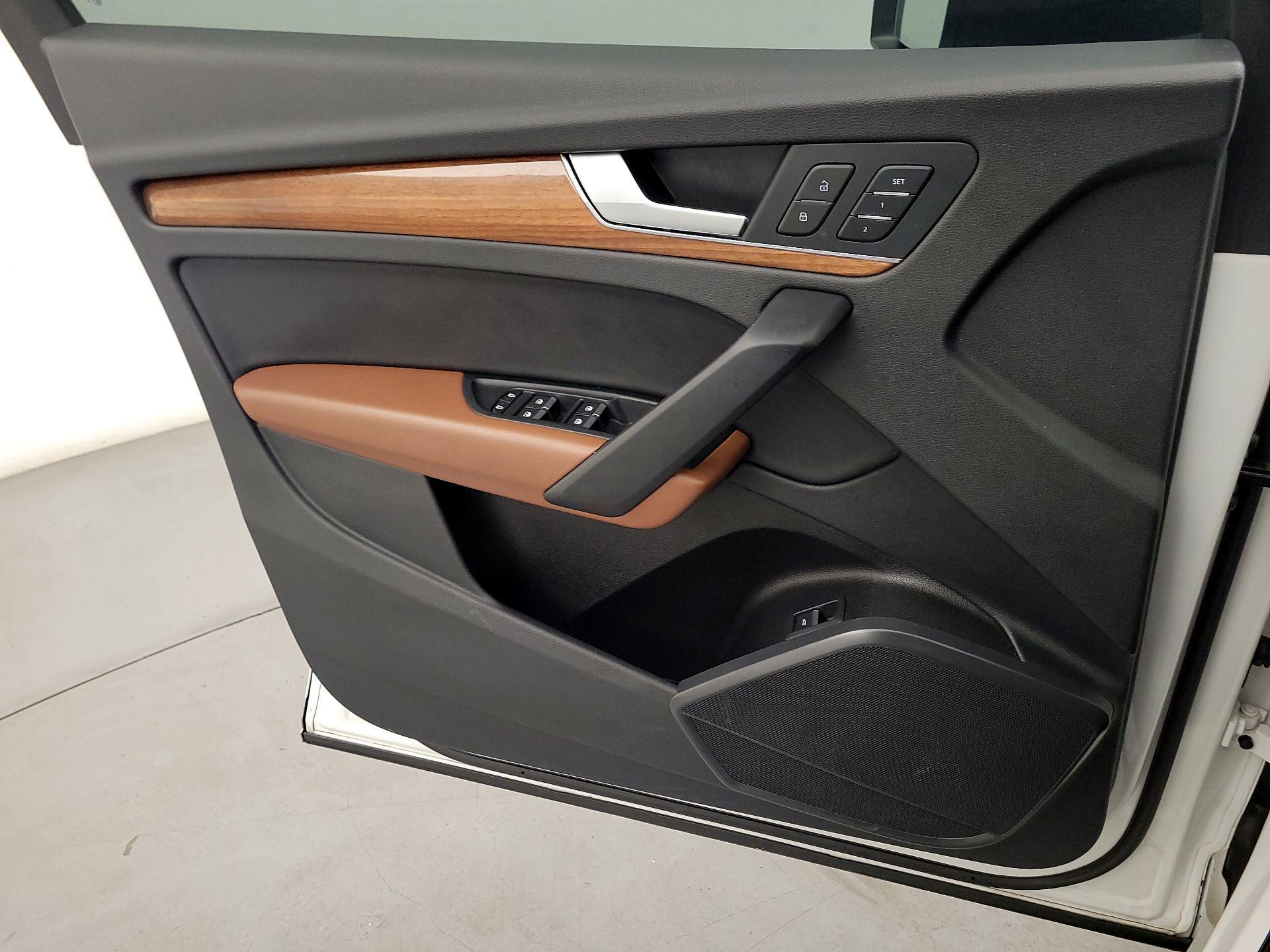 Thumbnail: 2022 Audi Q5 - 12