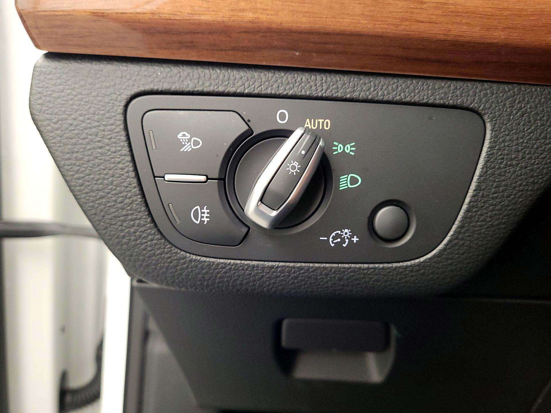 Thumbnail: 2022 Audi Q5 - 13