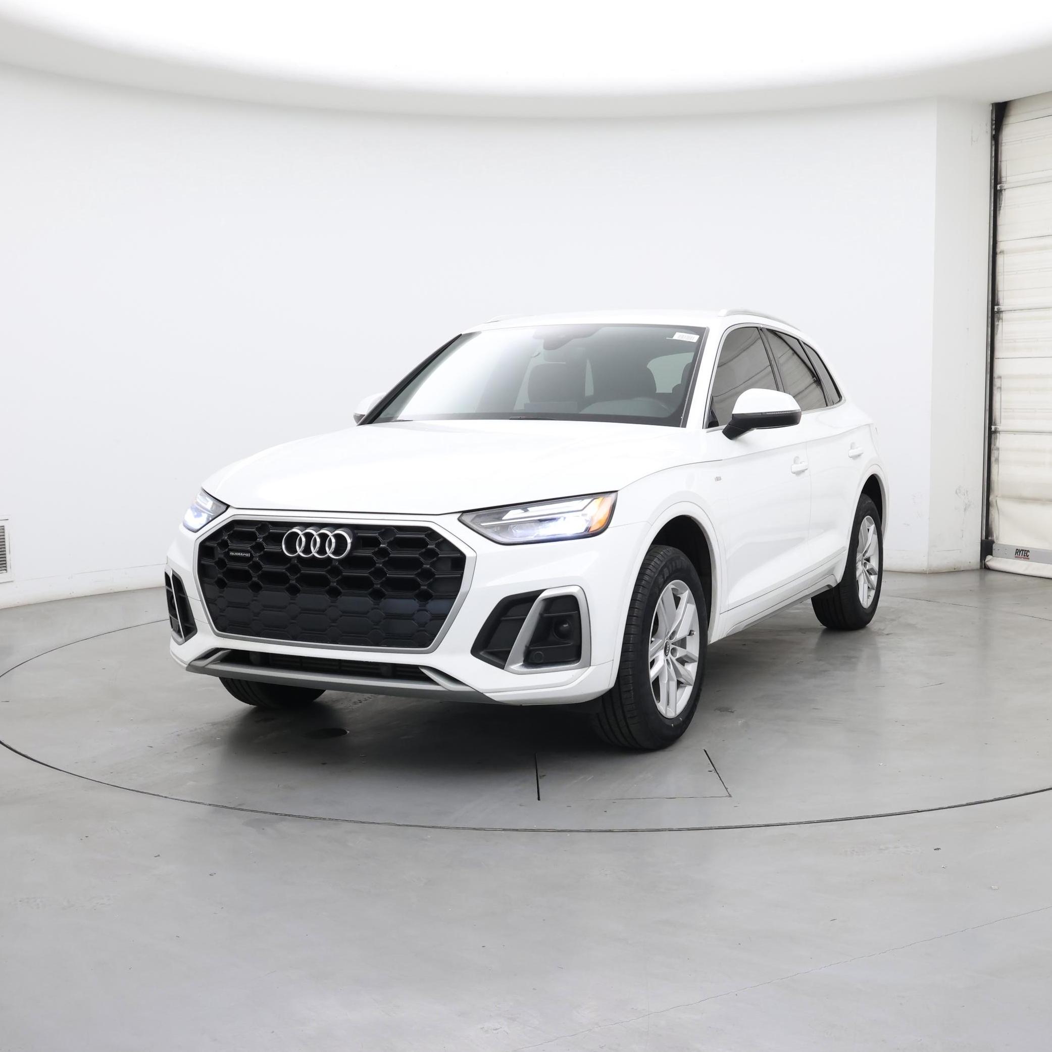 Thumbnail: 2022 Audi Q5 - 4