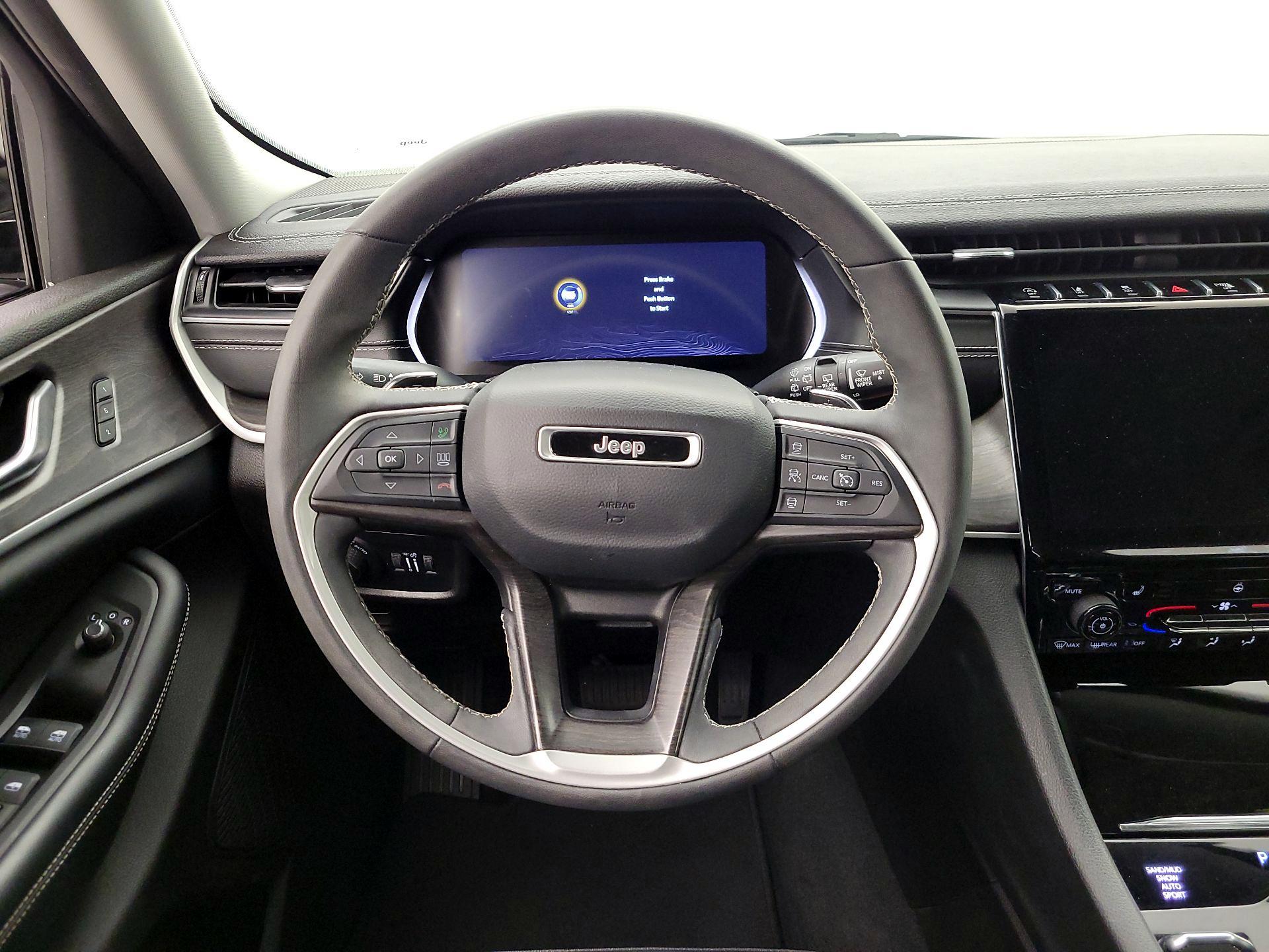 Thumbnail: 2023 Jeep Grand Cherokee - 10