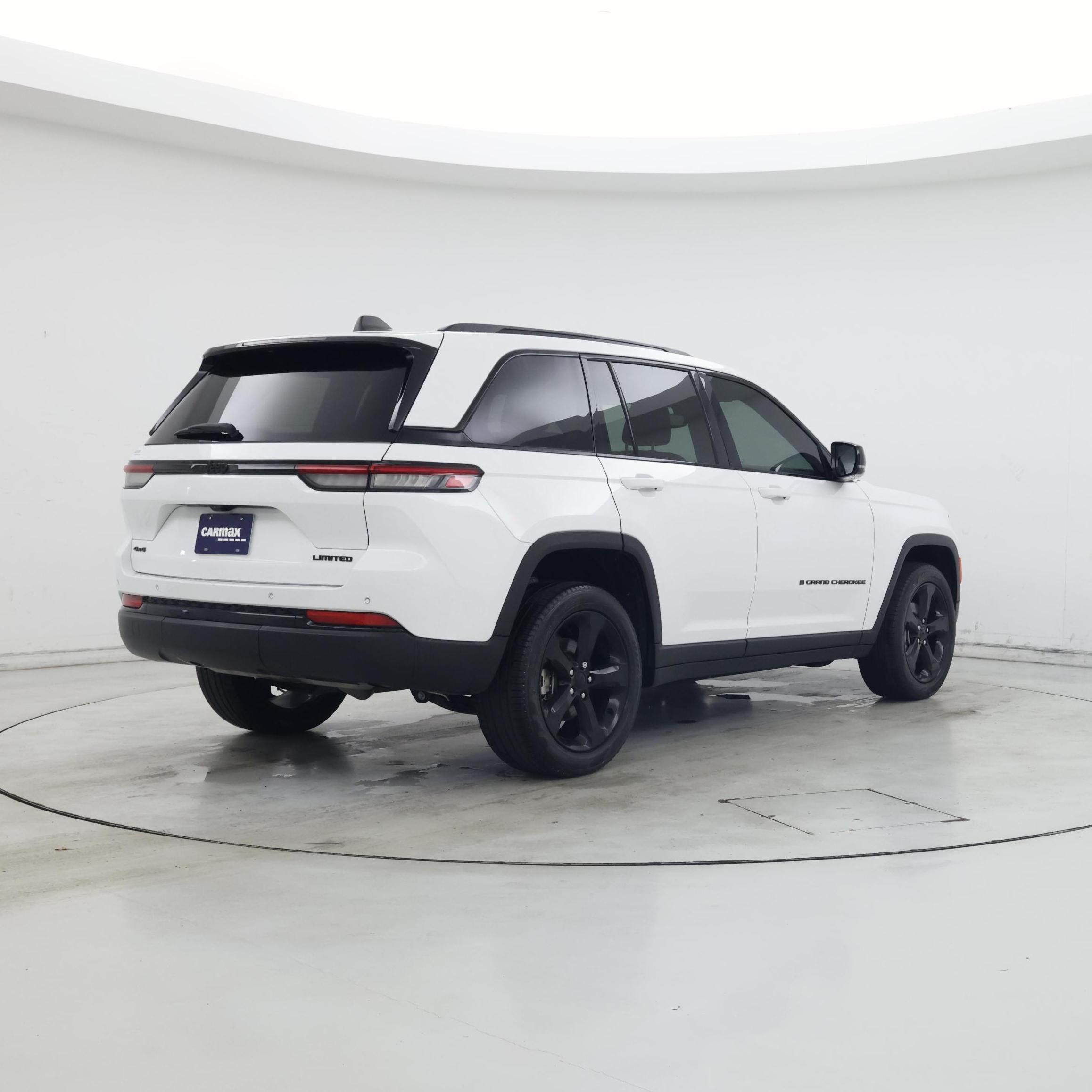 Thumbnail: 2023 Jeep Grand Cherokee - 8