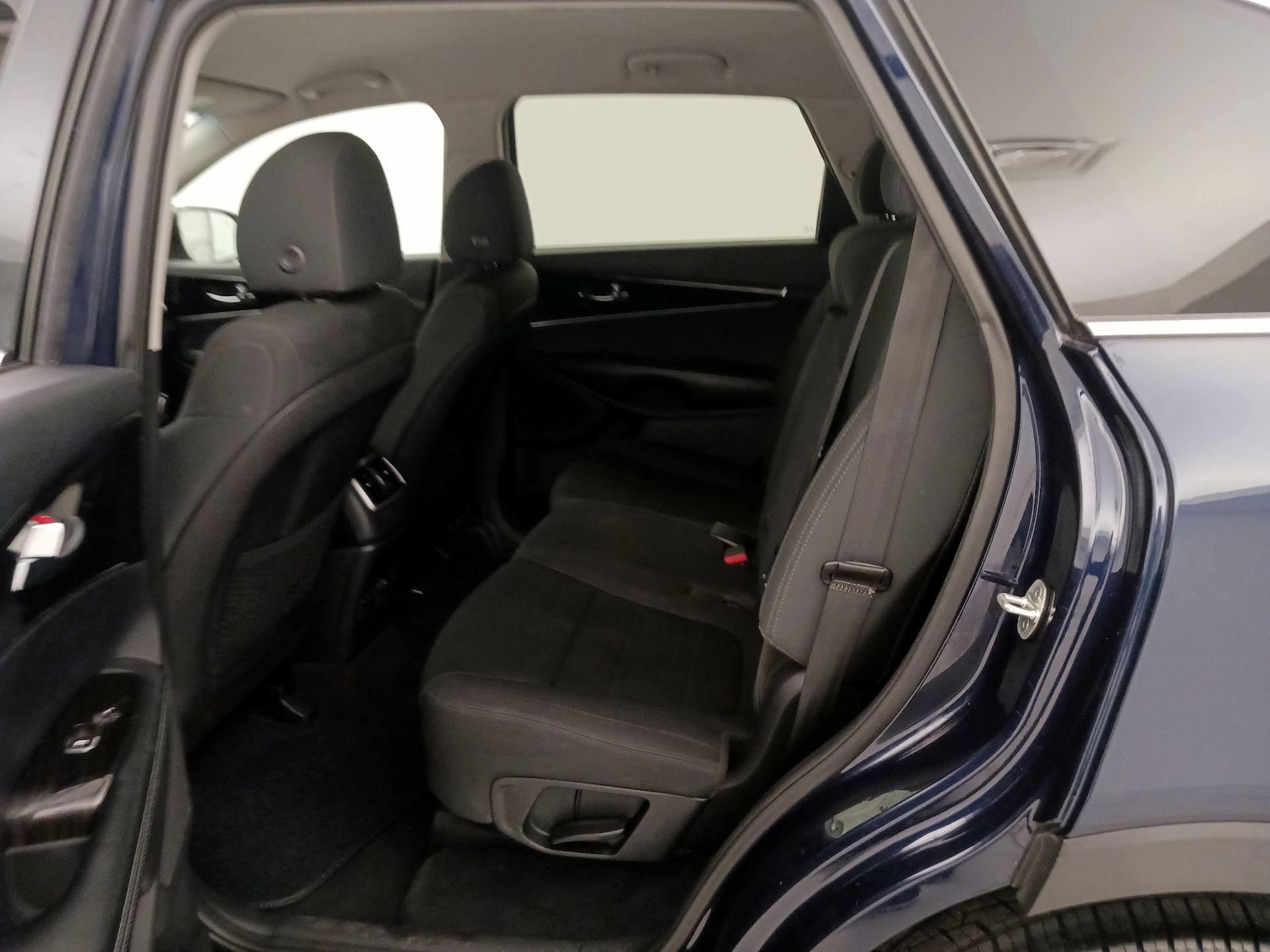 Thumbnail: 2020 Kia Sorento - 19