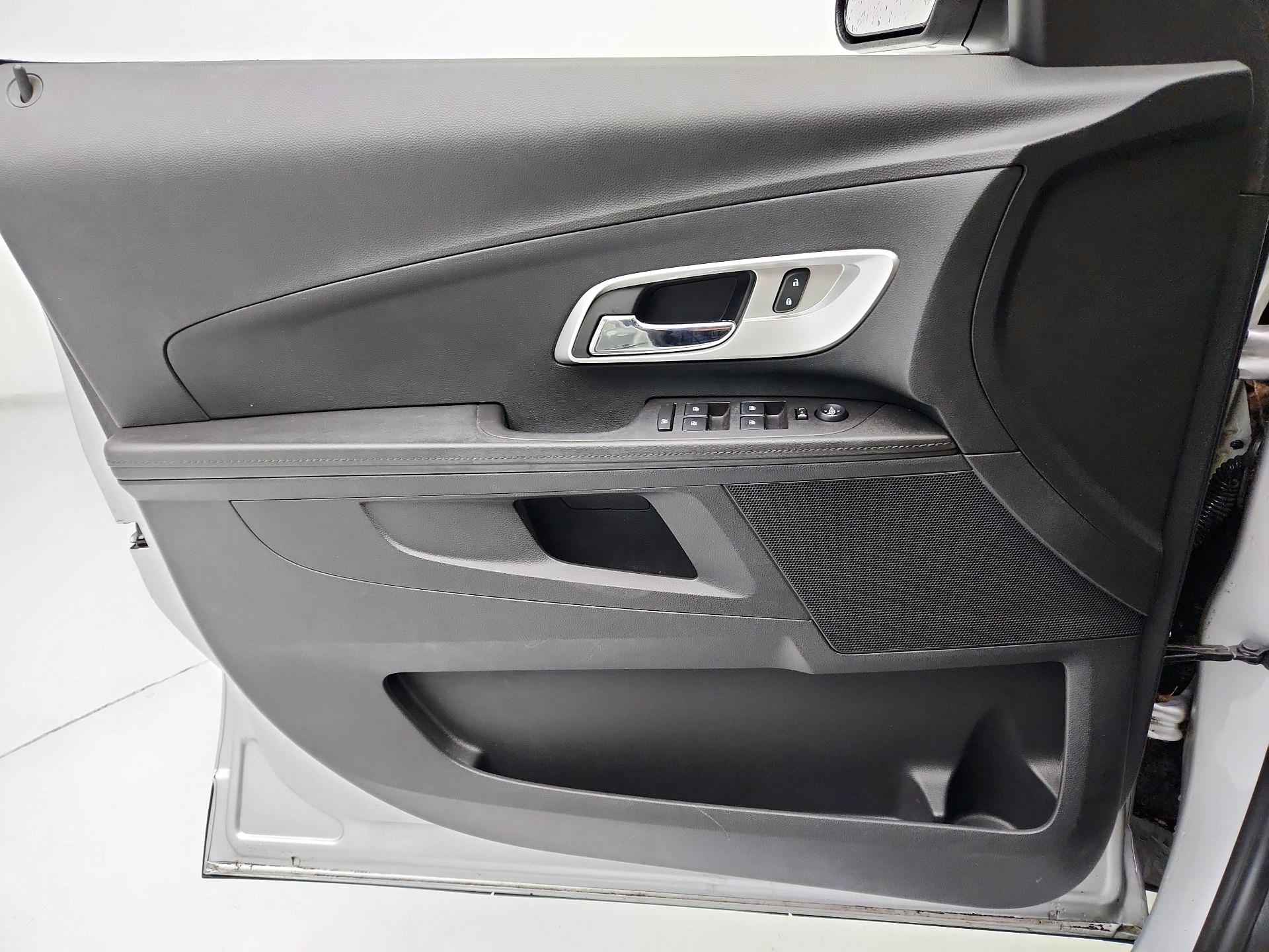 Thumbnail: 2017 Chevrolet Equinox - 12