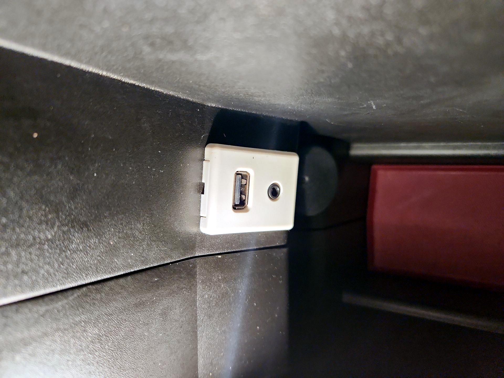 Thumbnail: 2017 Chevrolet Equinox - 17