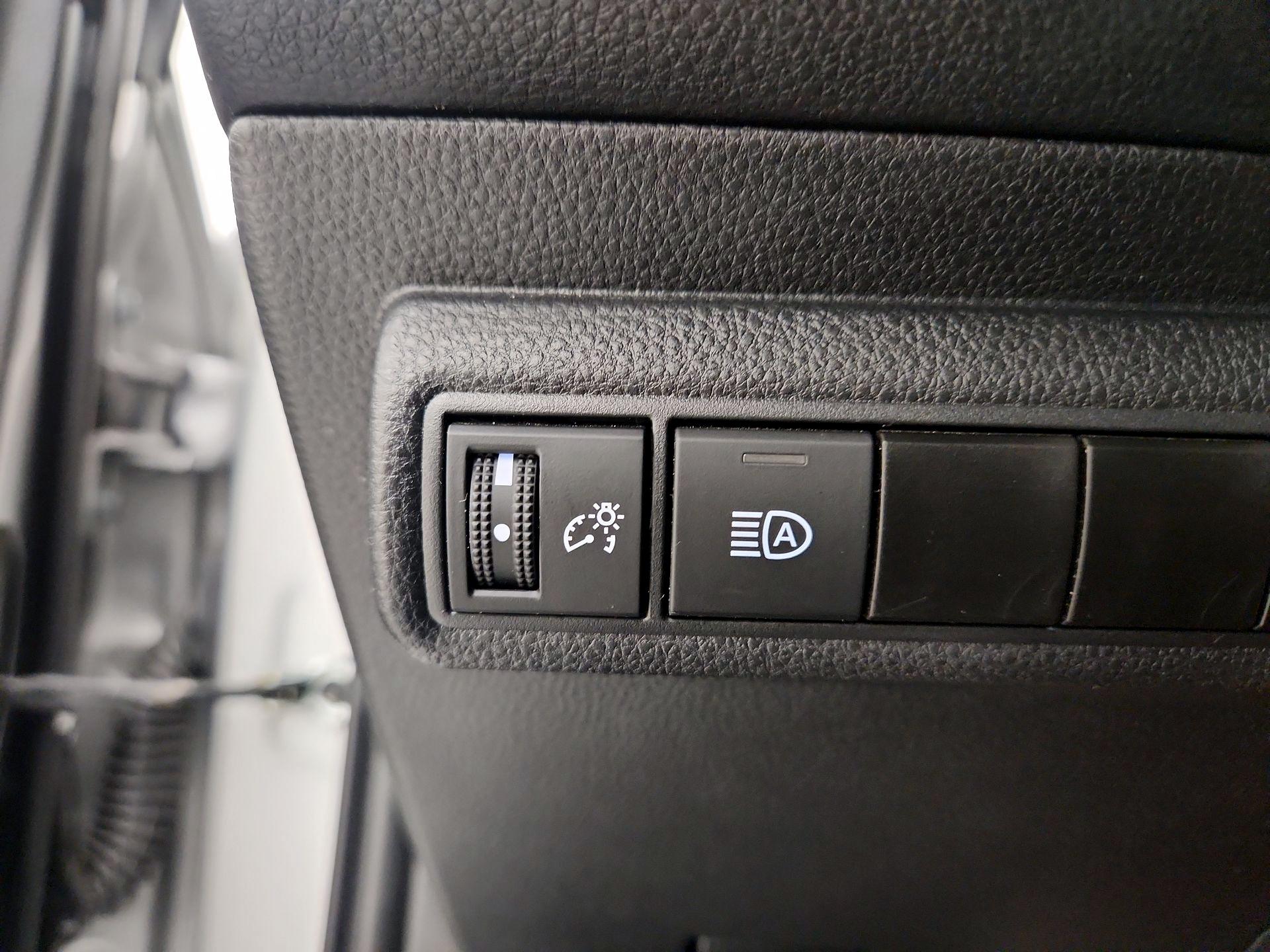 Thumbnail: 2025 Toyota Corolla - 13