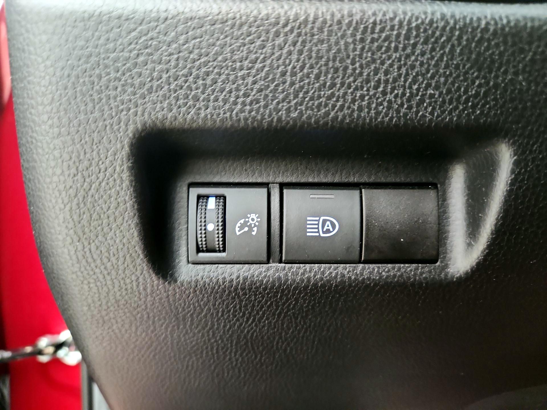 Thumbnail: 2021 Toyota RAV4 - 13