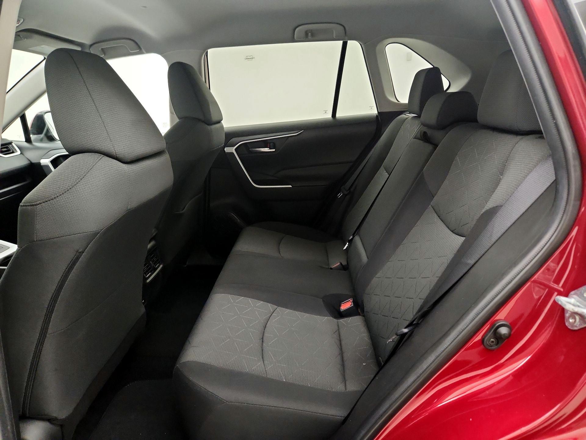 Thumbnail: 2021 Toyota RAV4 - 19