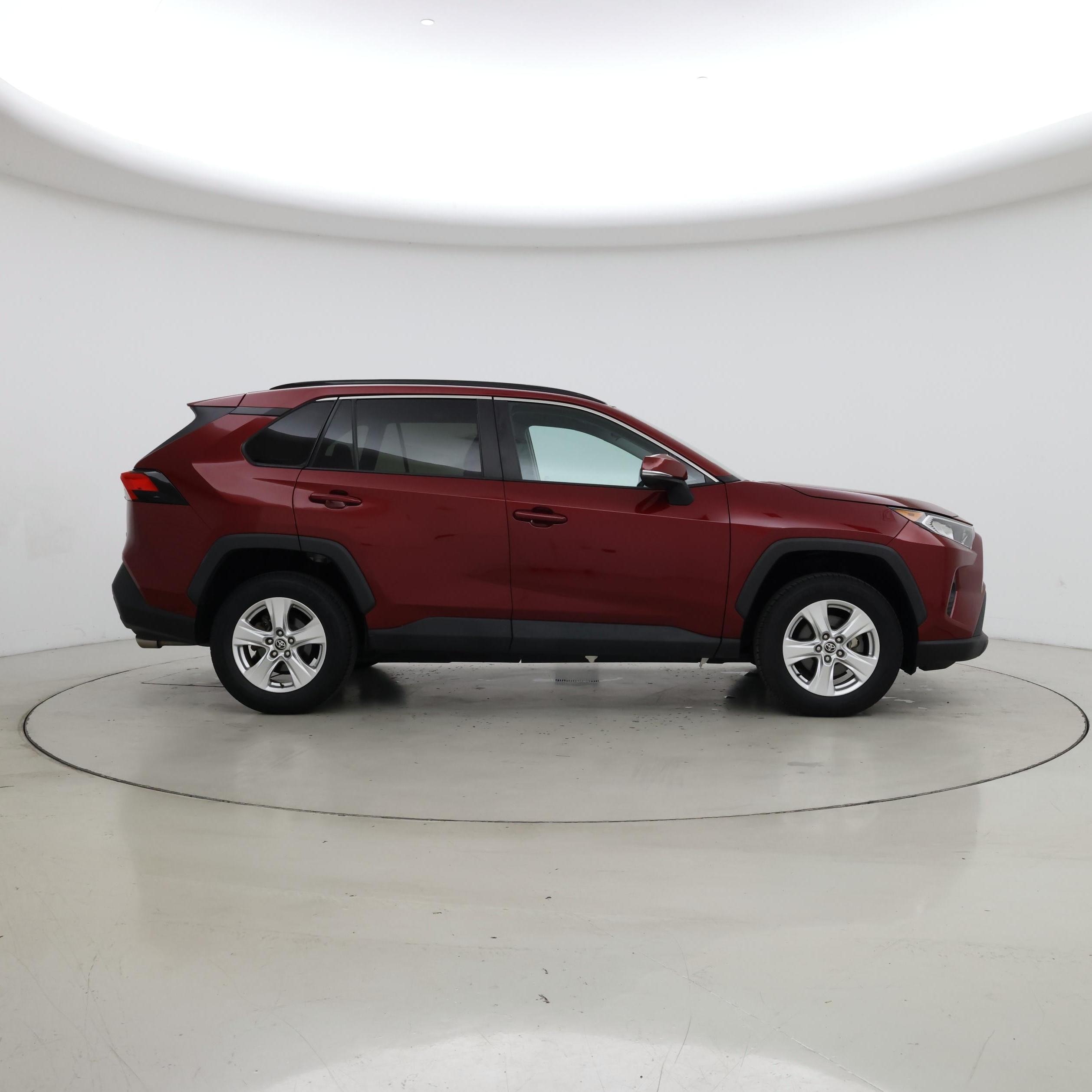 Thumbnail: 2021 Toyota RAV4 - 7