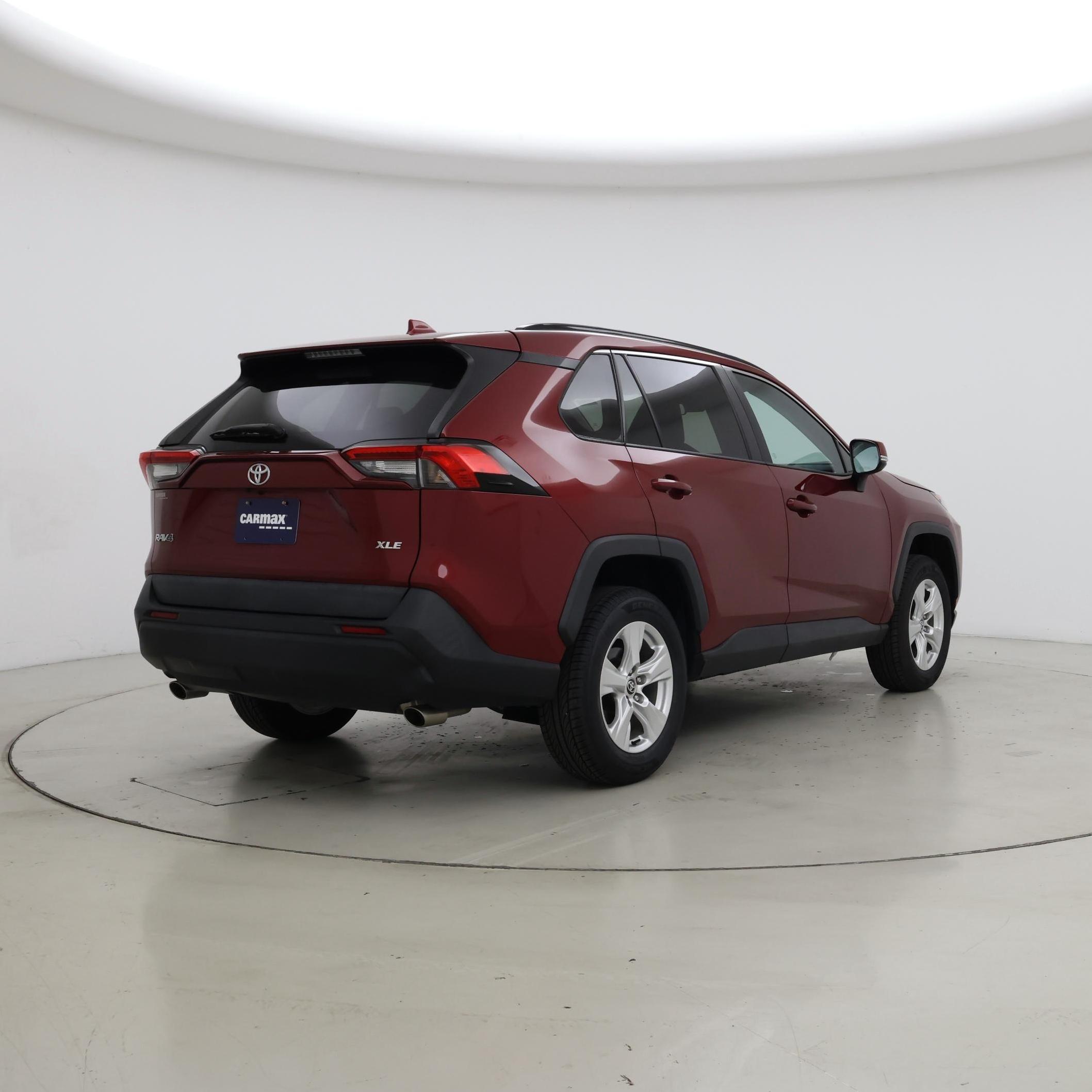 Thumbnail: 2021 Toyota RAV4 - 8