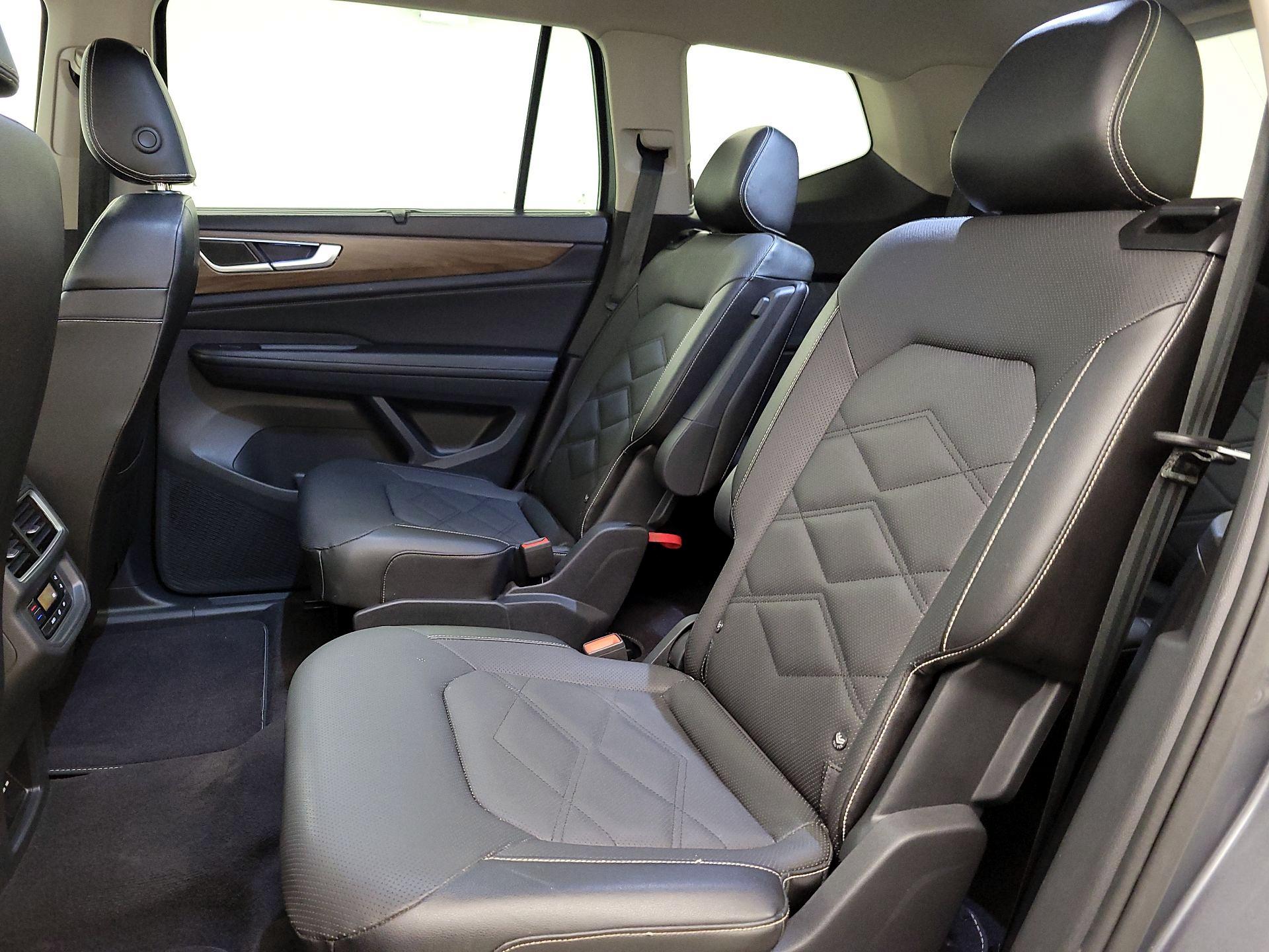 Thumbnail: 2024 Volkswagen Atlas - 19