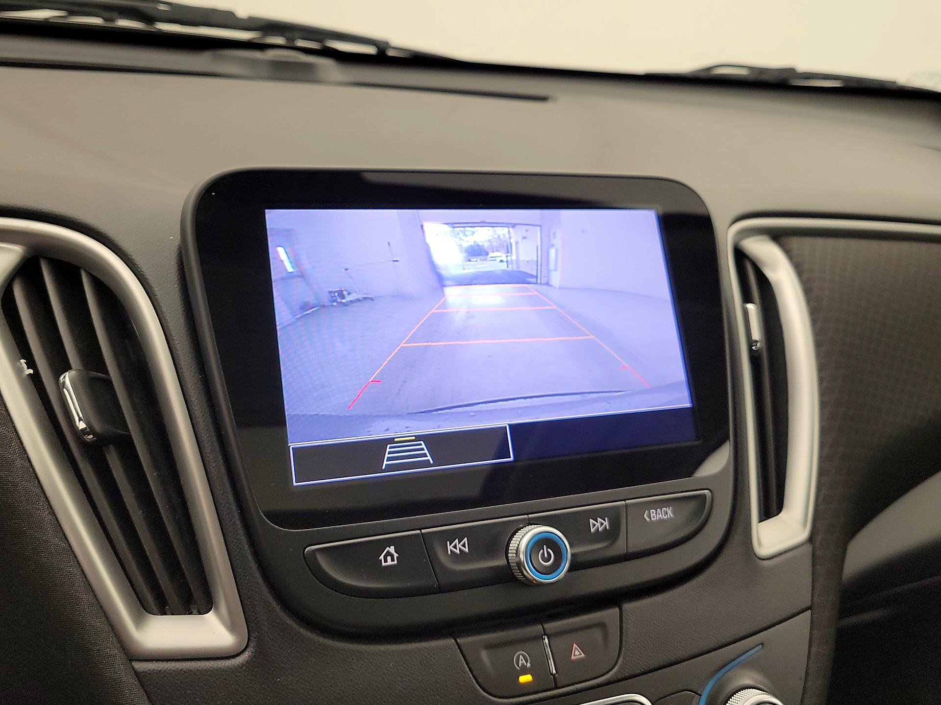 Thumbnail: 2022 Chevrolet Malibu - 14