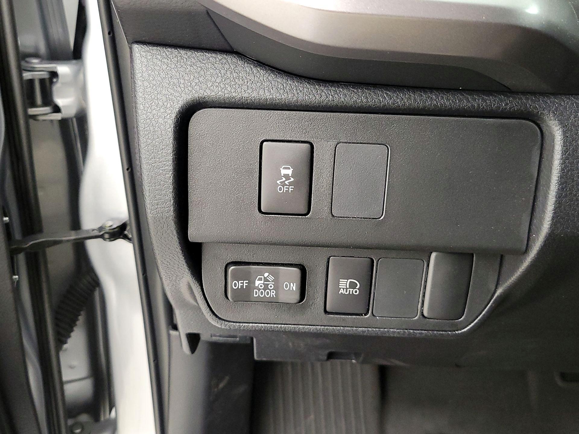 Thumbnail: 2023 Toyota Tacoma - 13