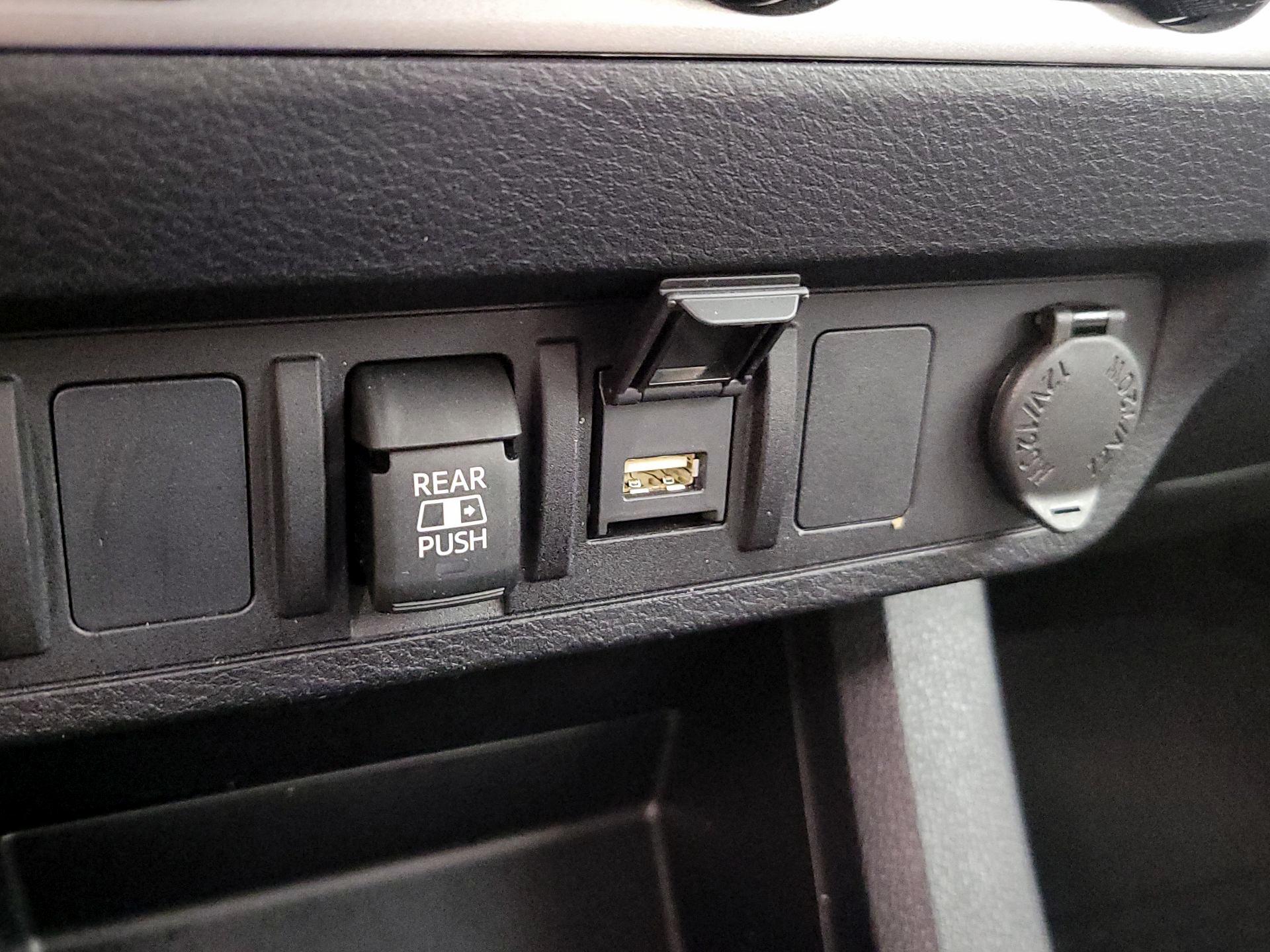 Thumbnail: 2023 Toyota Tacoma - 18