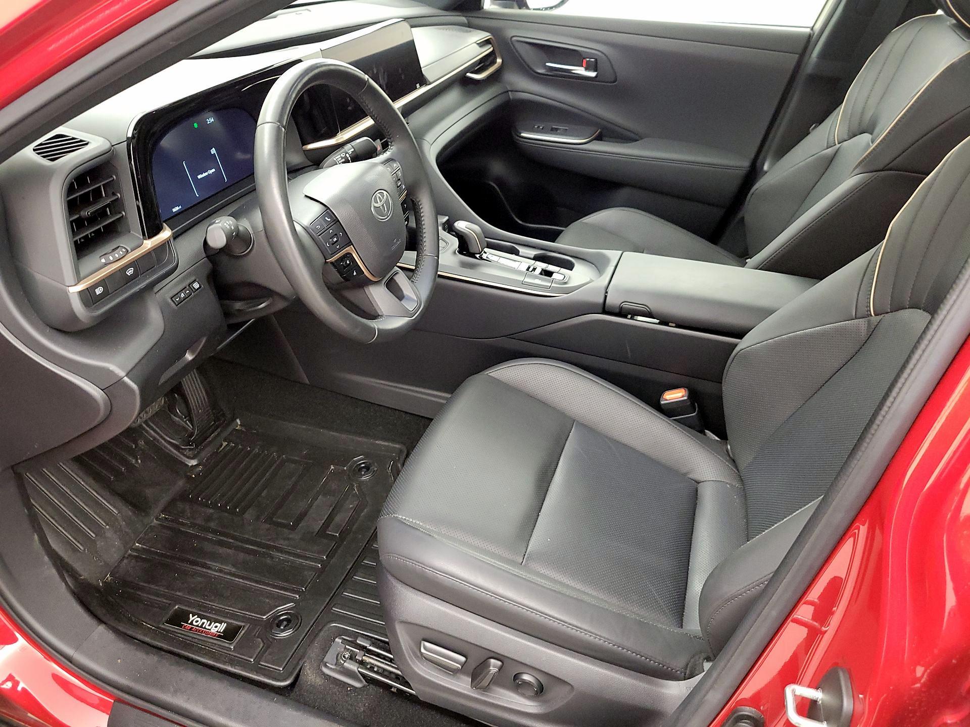 Thumbnail: 2023 Toyota Crown - 11