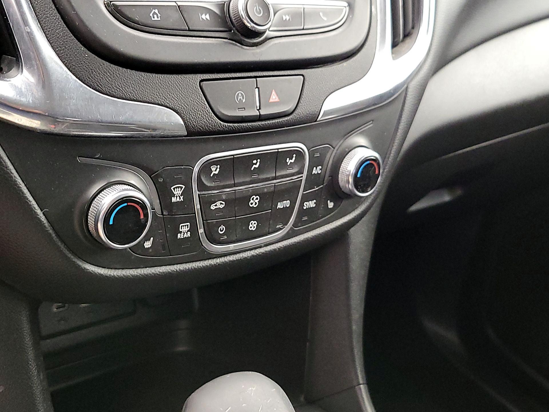 Thumbnail: 2022 Chevrolet Equinox - 16