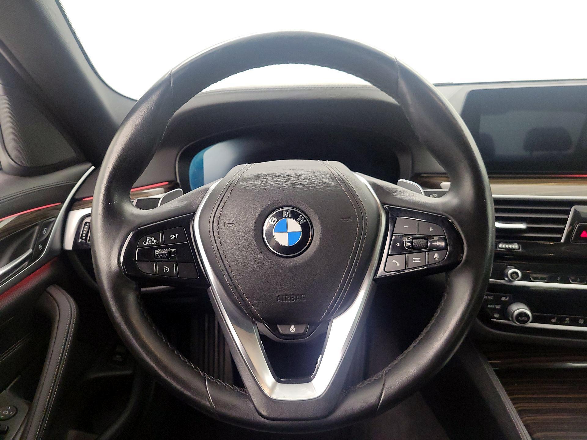 Thumbnail: 2020 BMW 5 Series - 10