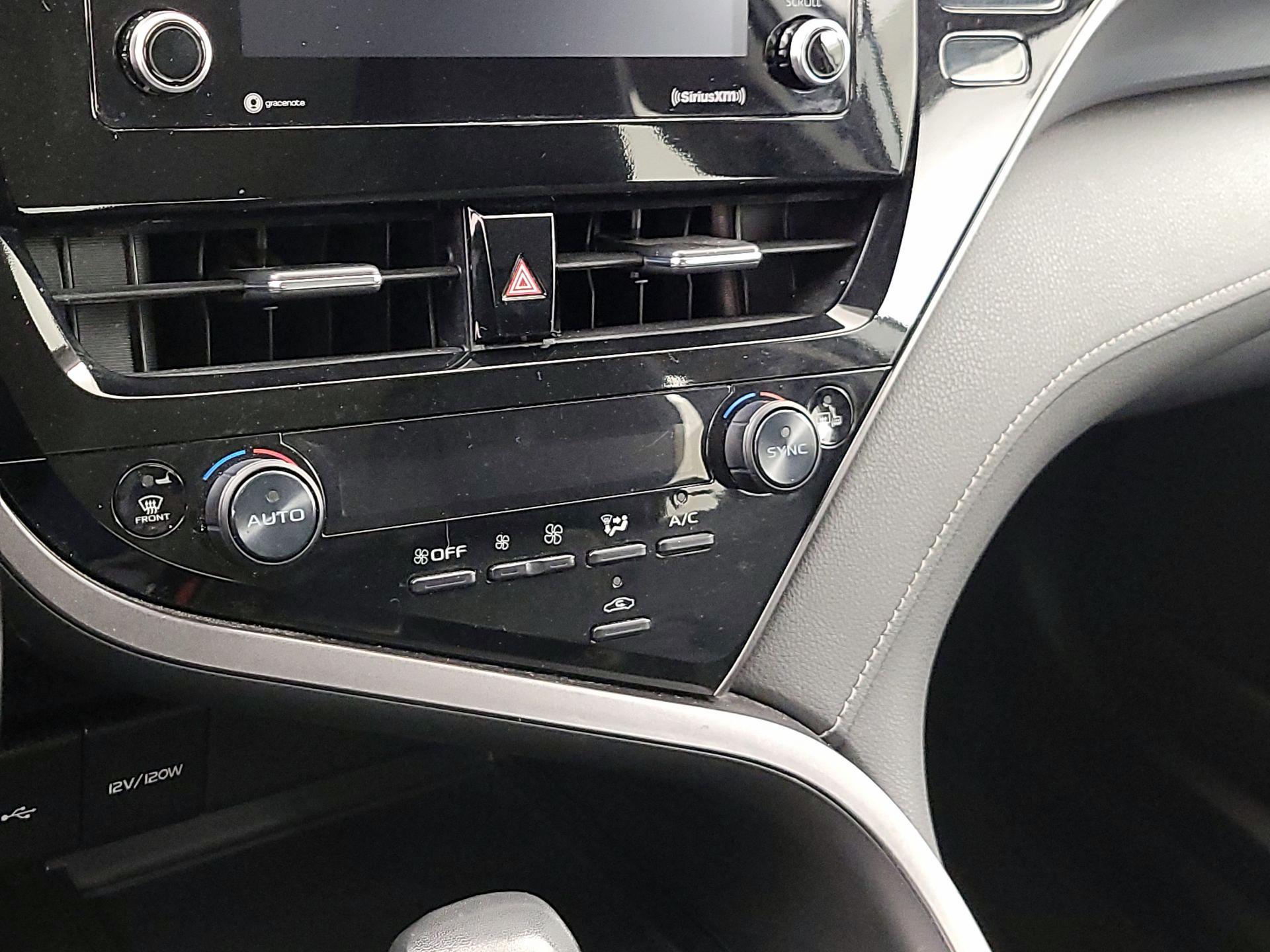 Thumbnail: 2022 Toyota Camry - 16