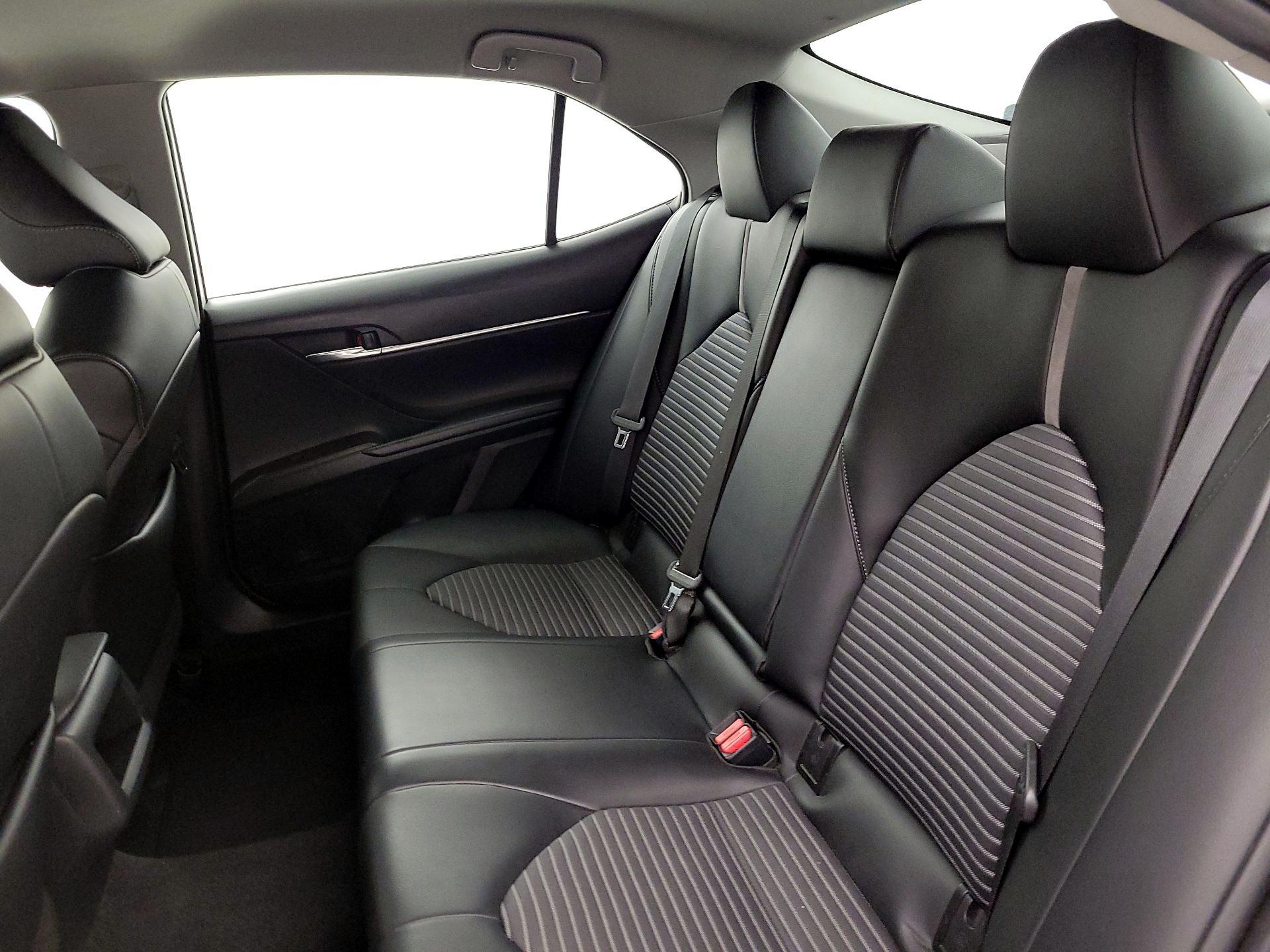 Thumbnail: 2022 Toyota Camry - 19