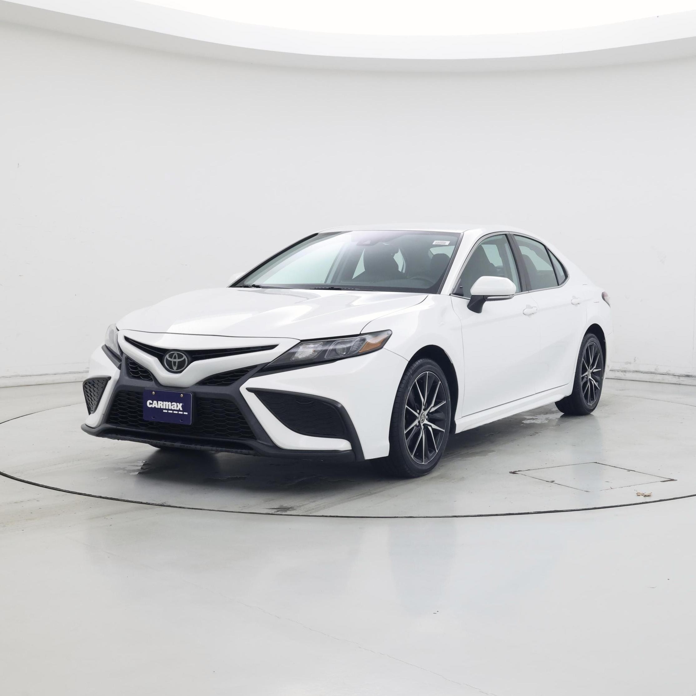 Thumbnail: 2022 Toyota Camry - 4
