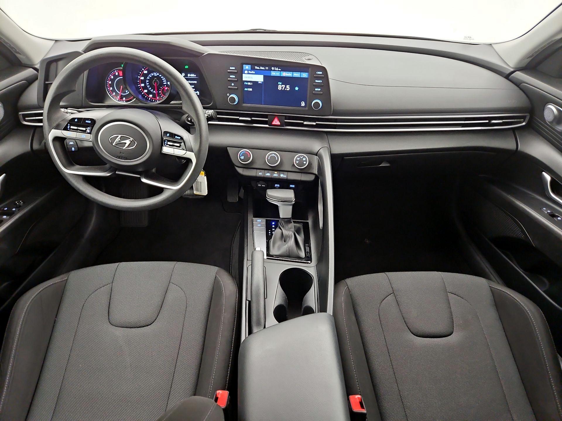 Thumbnail: 2022 Hyundai Elantra - 9