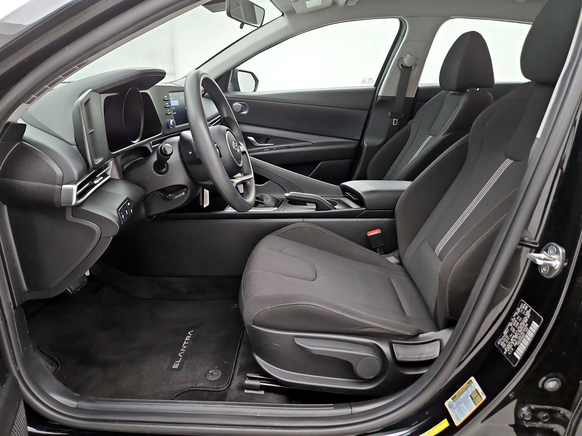 Thumbnail: 2022 Hyundai Elantra - 11