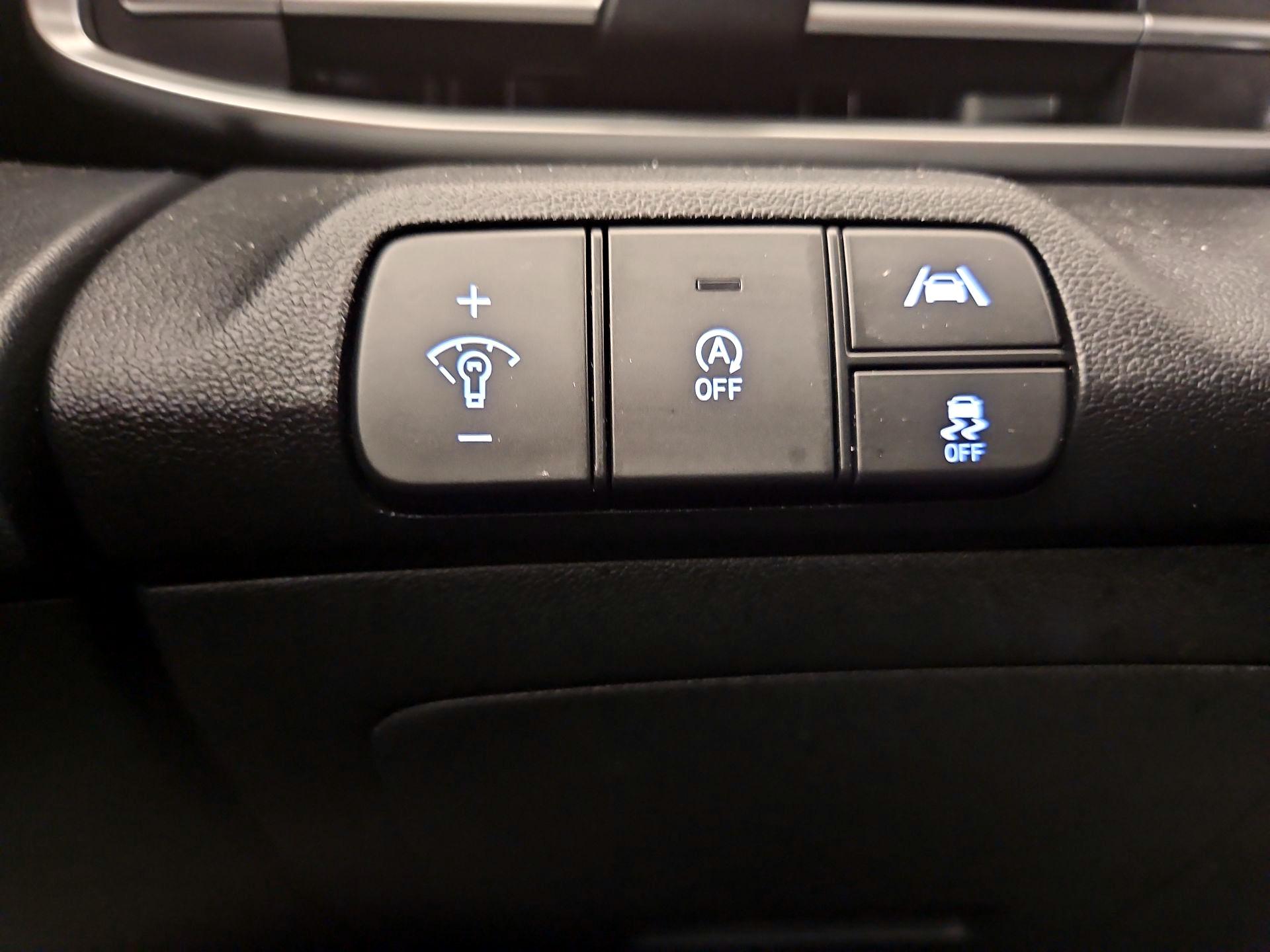 Thumbnail: 2022 Hyundai Elantra - 13