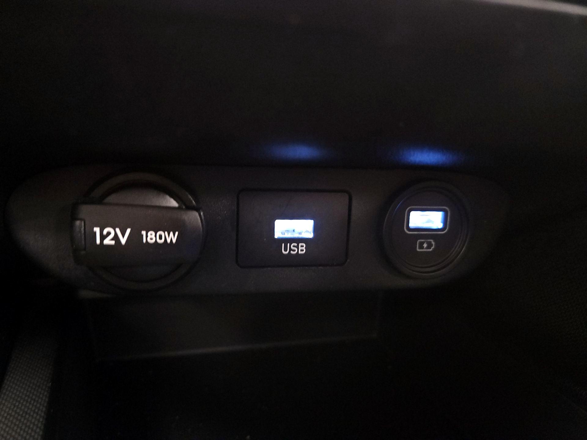 Thumbnail: 2022 Hyundai Elantra - 18