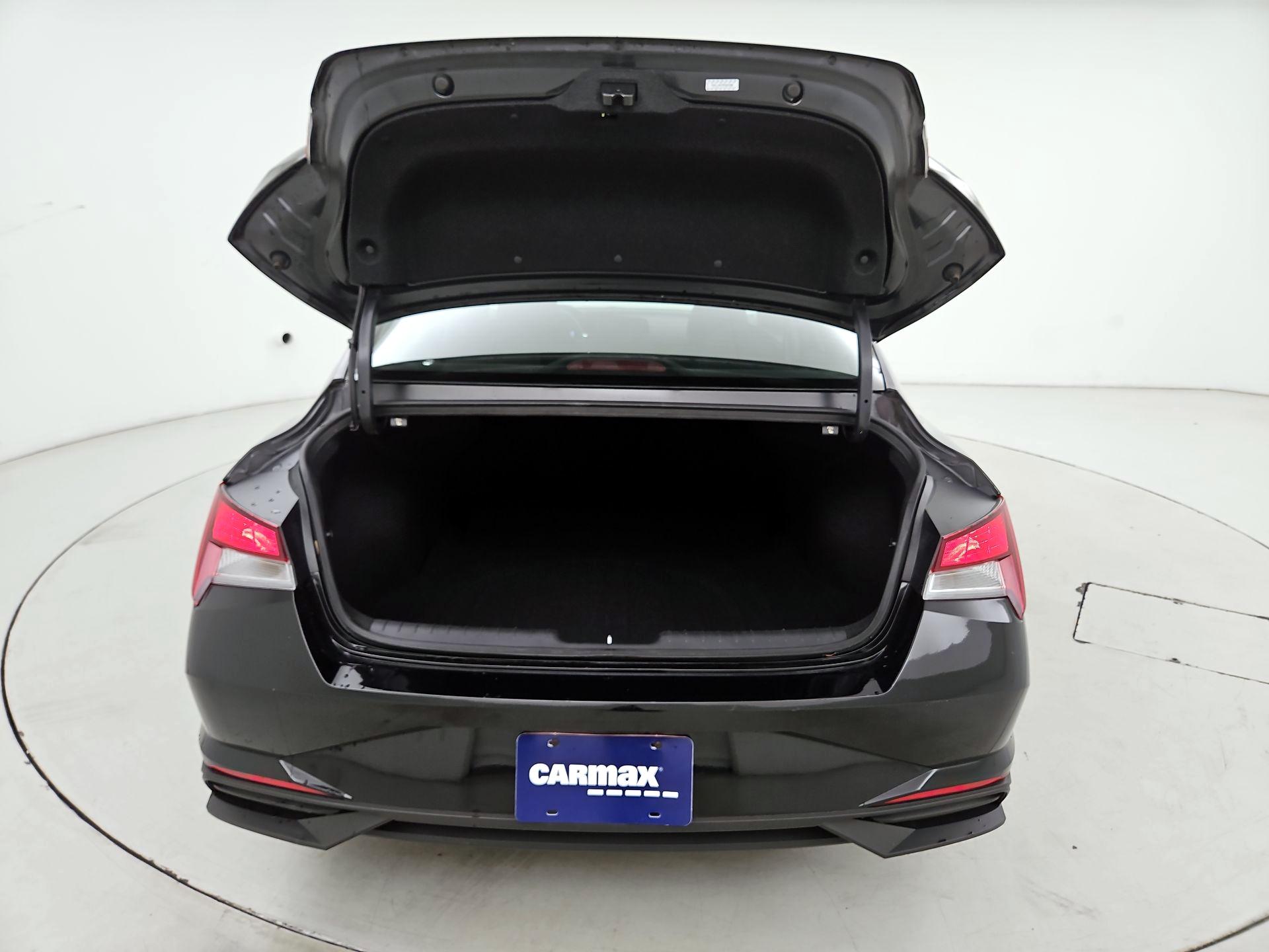 Thumbnail: 2022 Hyundai Elantra - 20