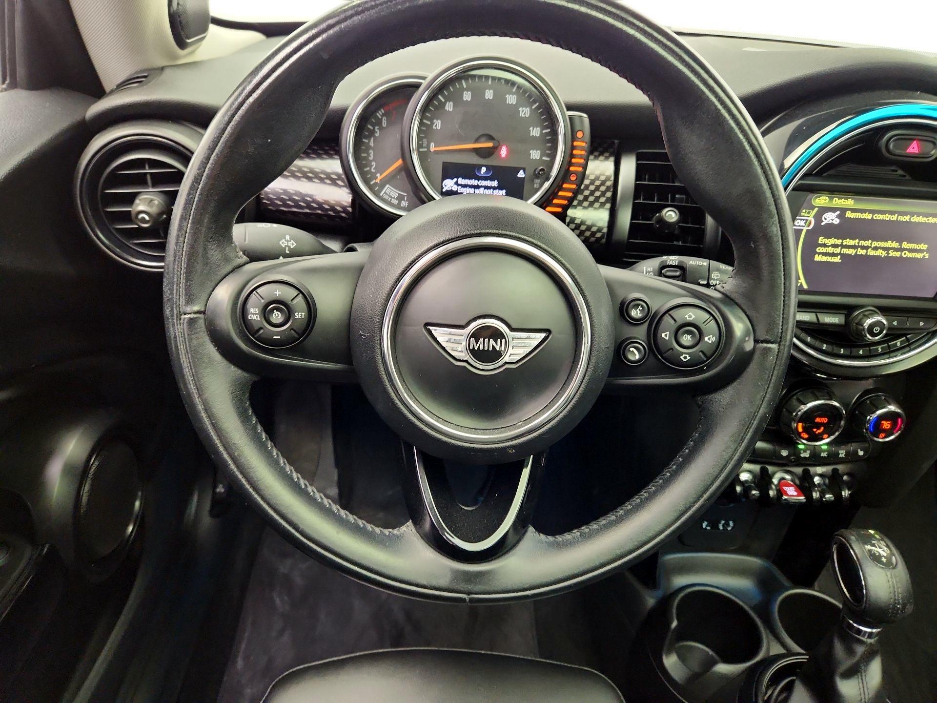 Thumbnail: 2016 MINI Cooper Hardtop - 10