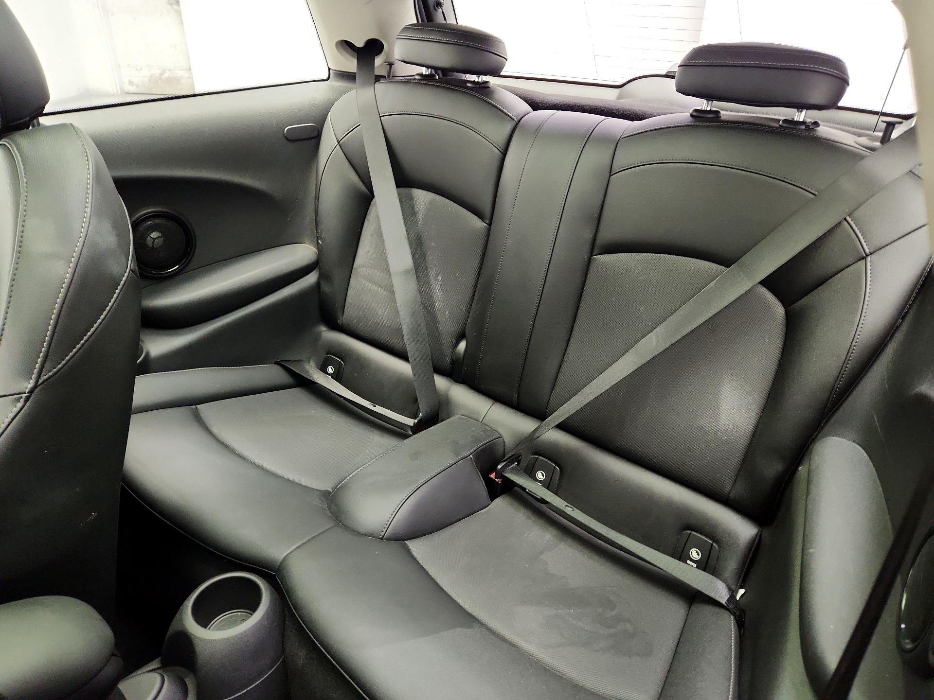 Thumbnail: 2016 MINI Cooper Hardtop - 19