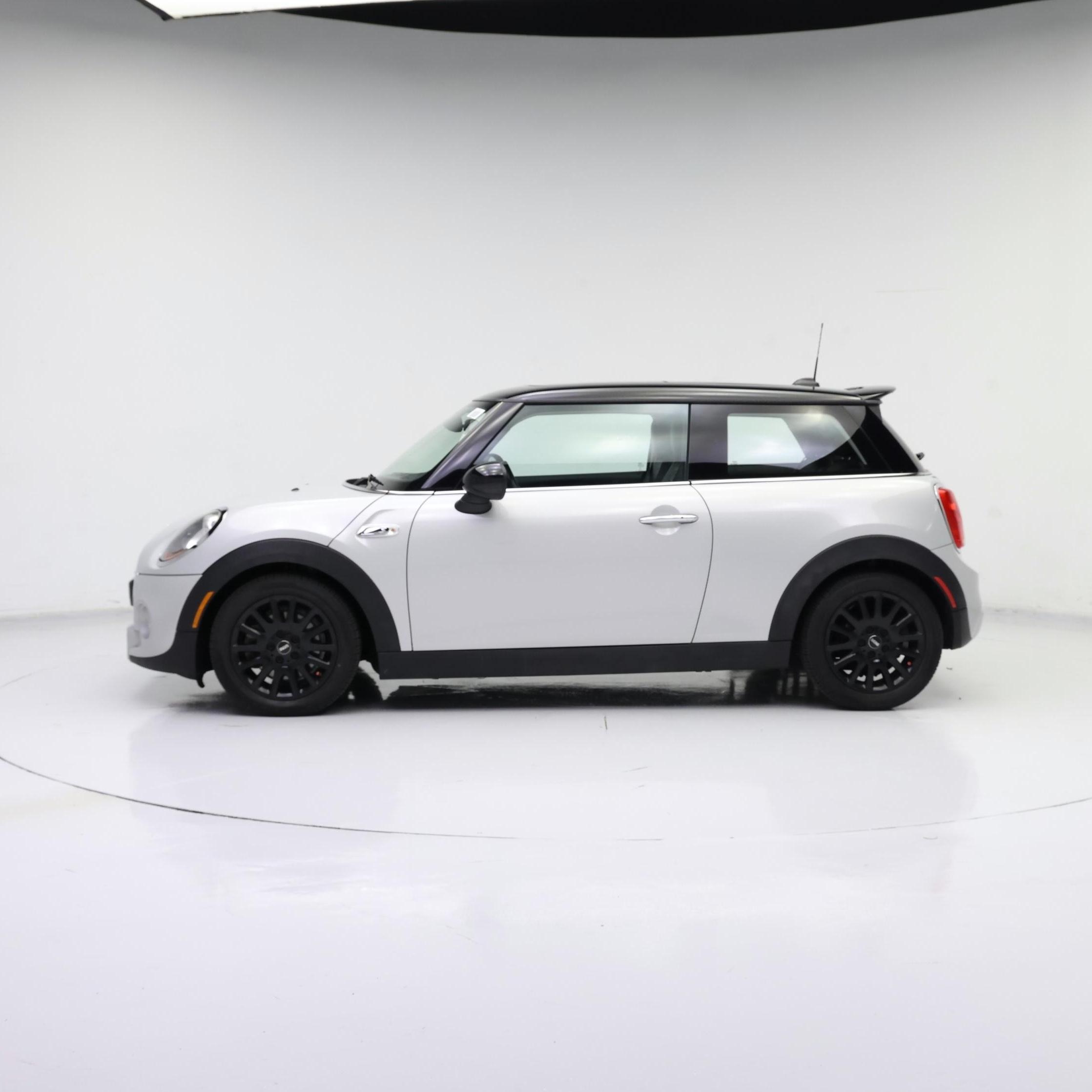 Thumbnail: 2016 MINI Cooper Hardtop - 3