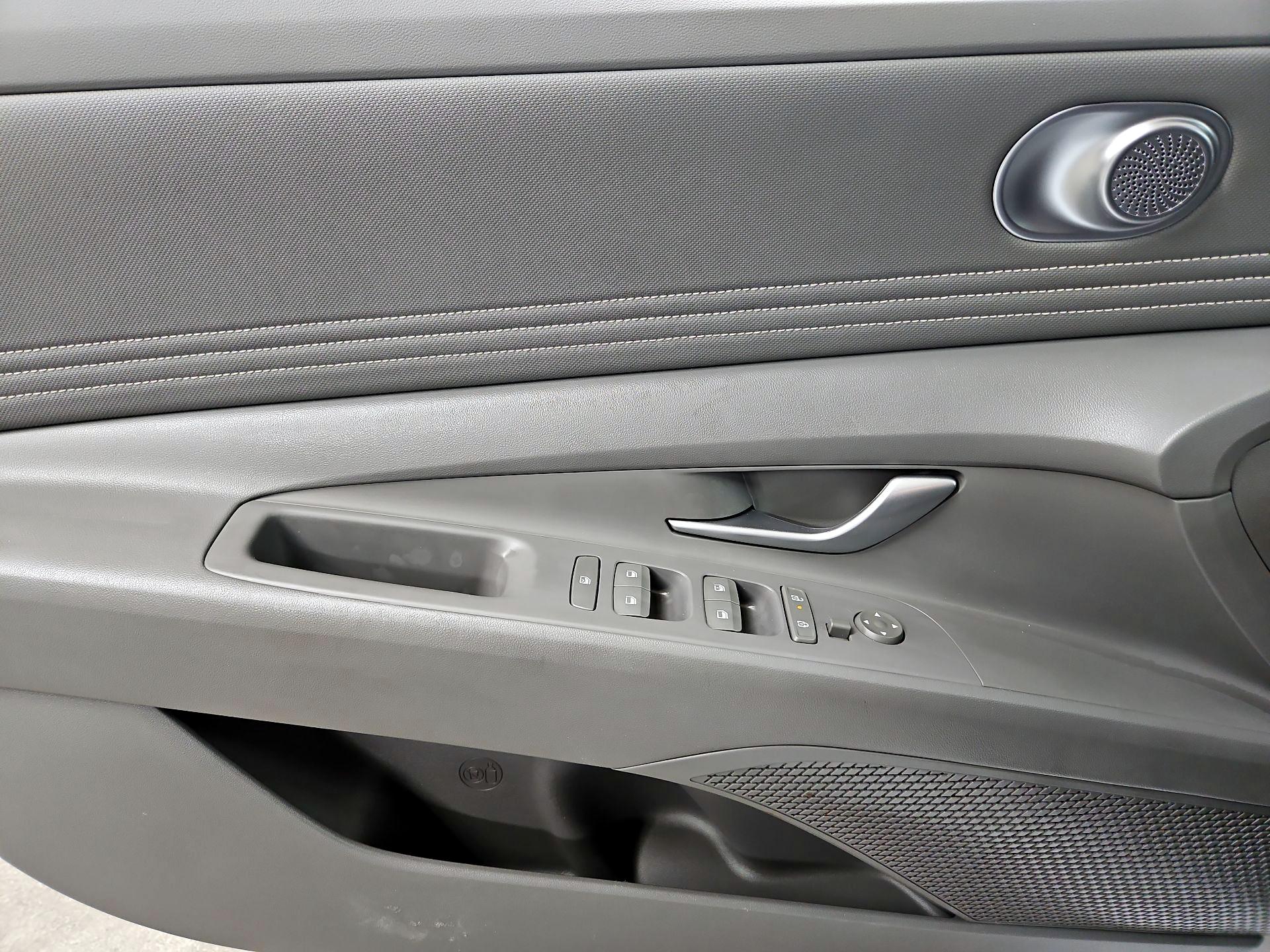 Thumbnail: 2024 Hyundai Elantra - 12