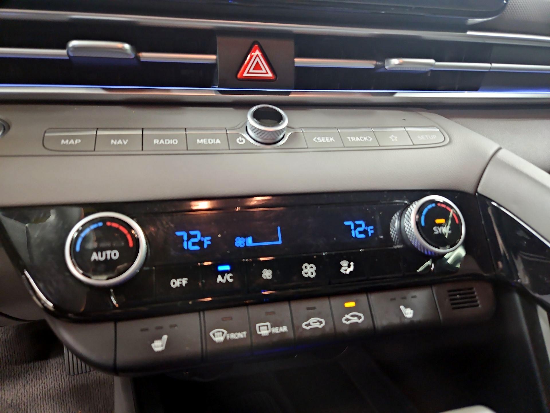 Thumbnail: 2024 Hyundai Elantra - 17