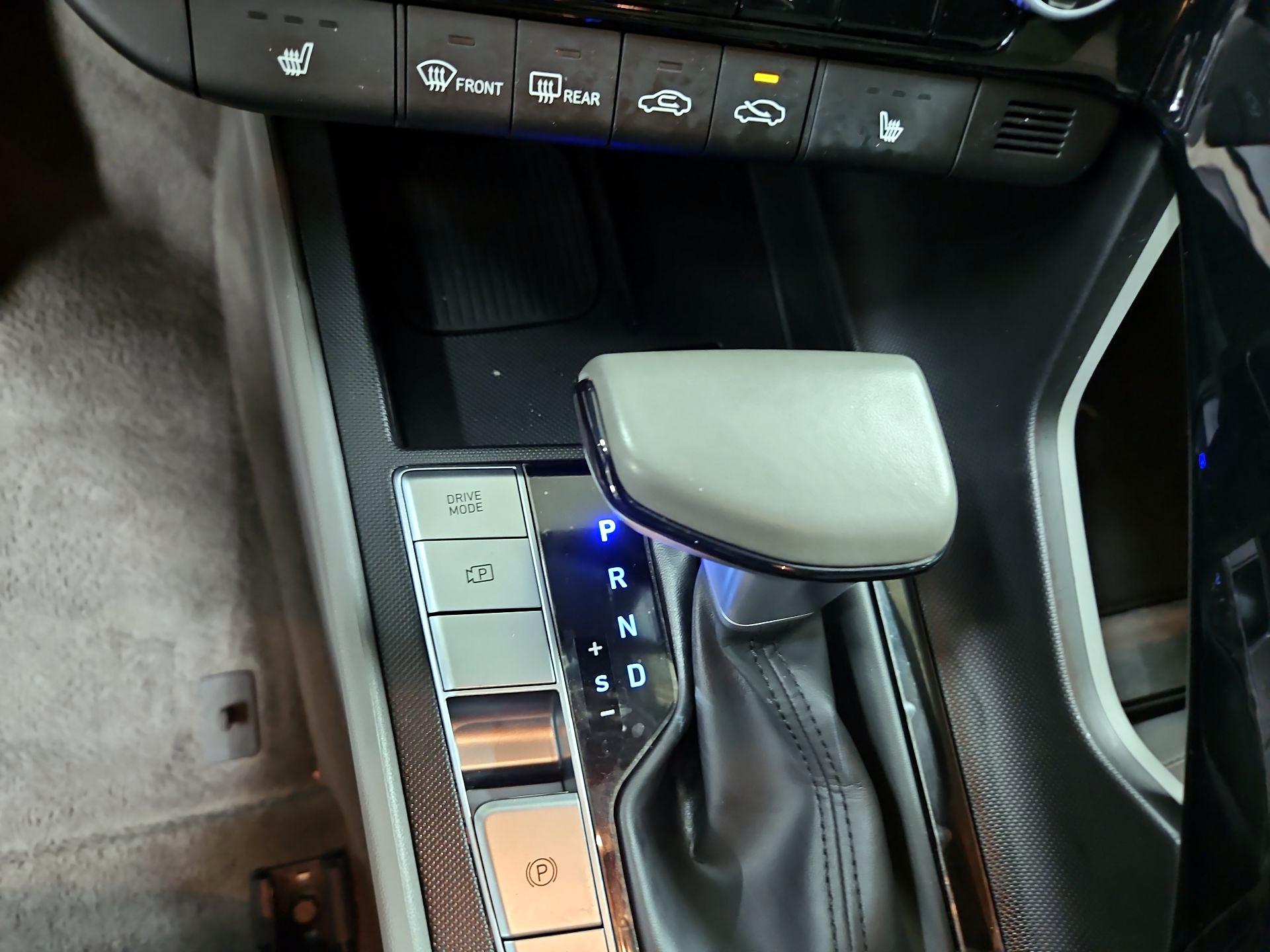 Thumbnail: 2024 Hyundai Elantra - 18