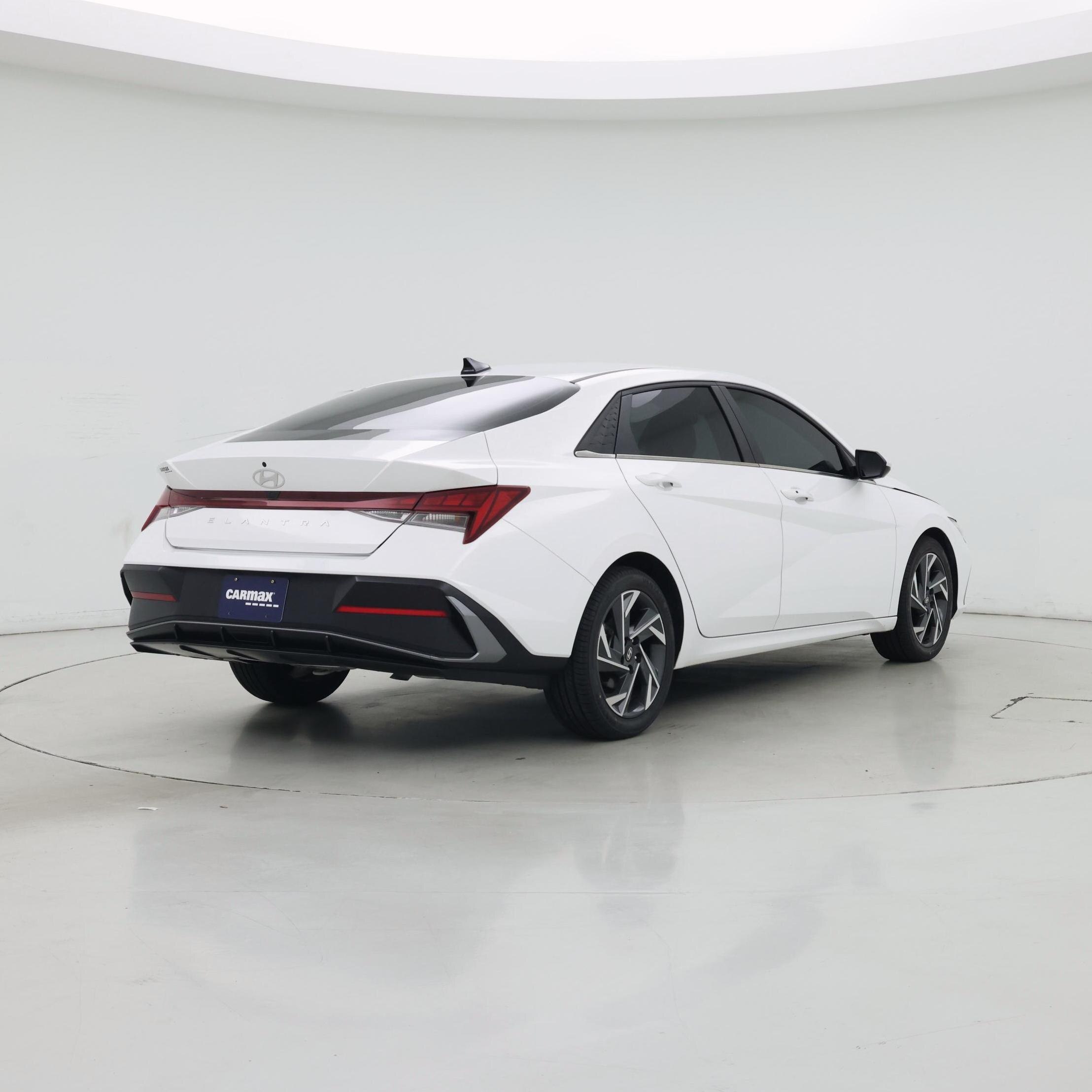 Thumbnail: 2024 Hyundai Elantra - 8