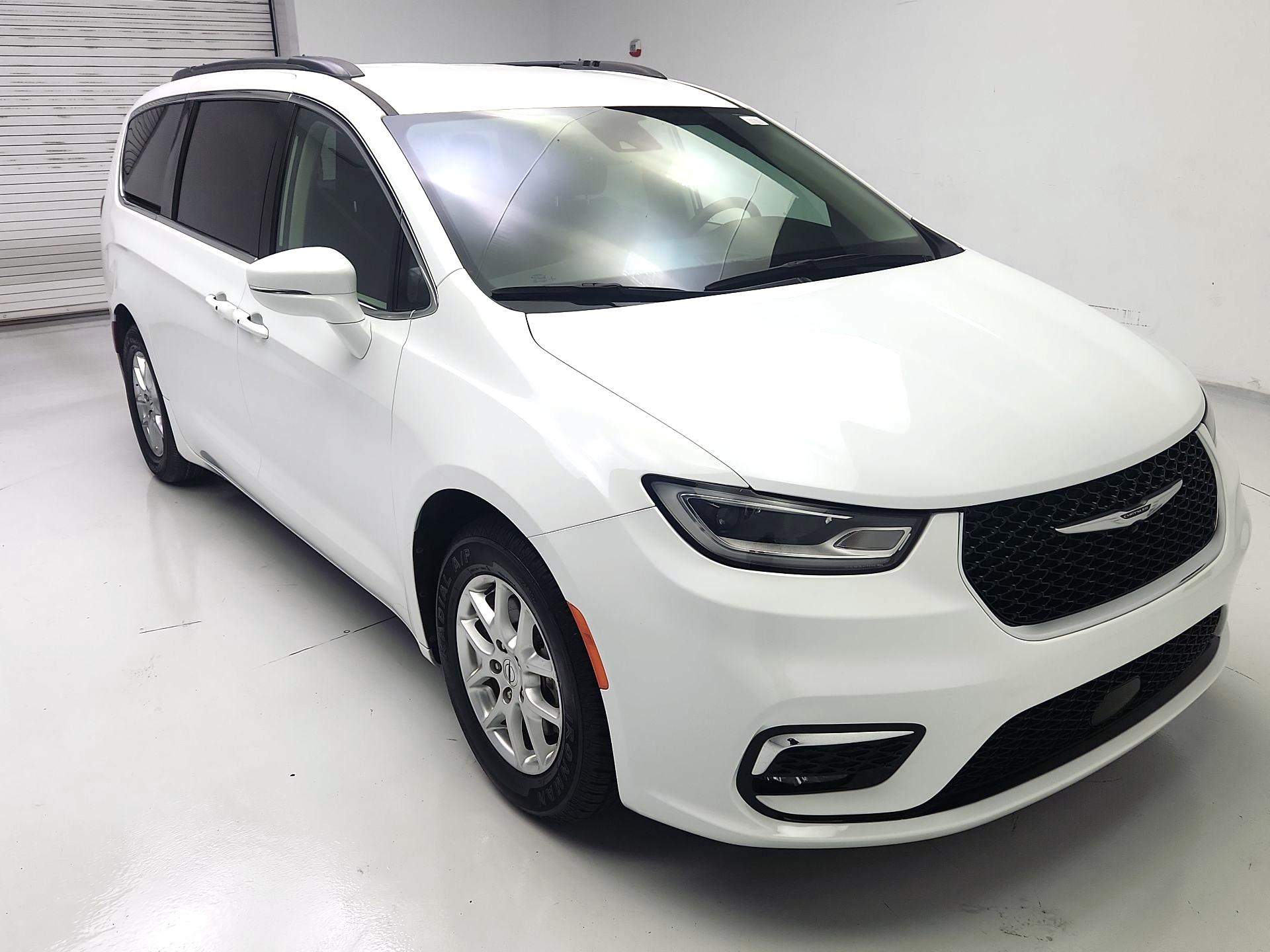 Thumbnail: 2022 Chrysler Pacifica - 1