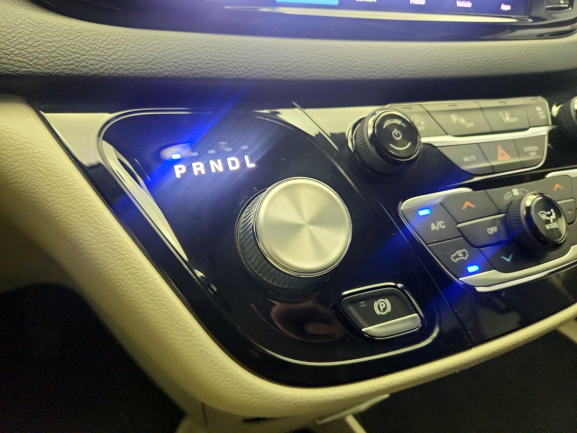 Thumbnail: 2022 Chrysler Pacifica - 15