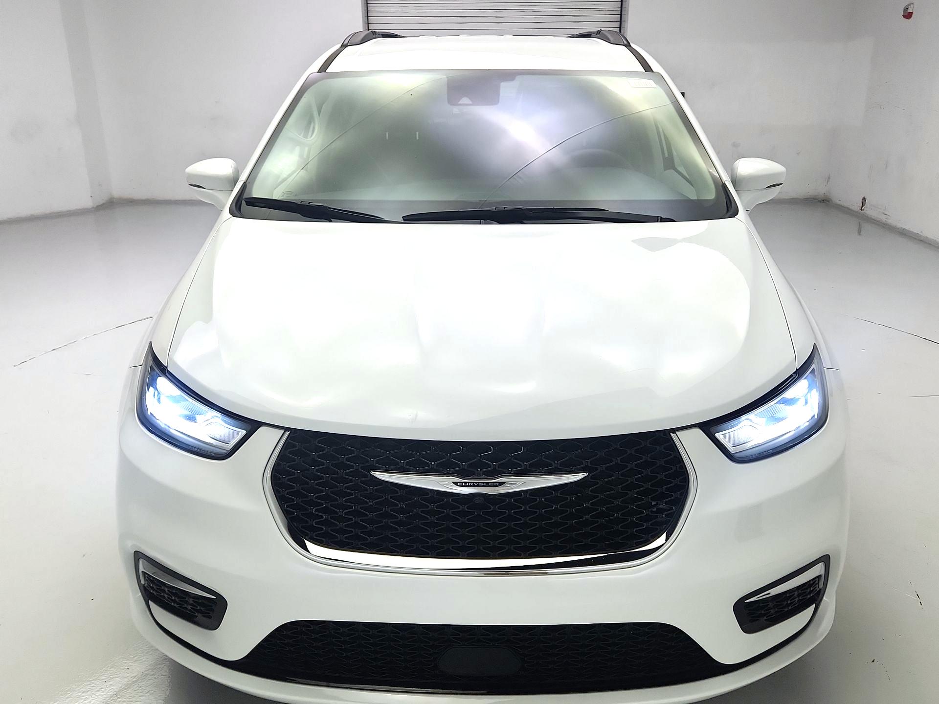 Thumbnail: 2022 Chrysler Pacifica - 2