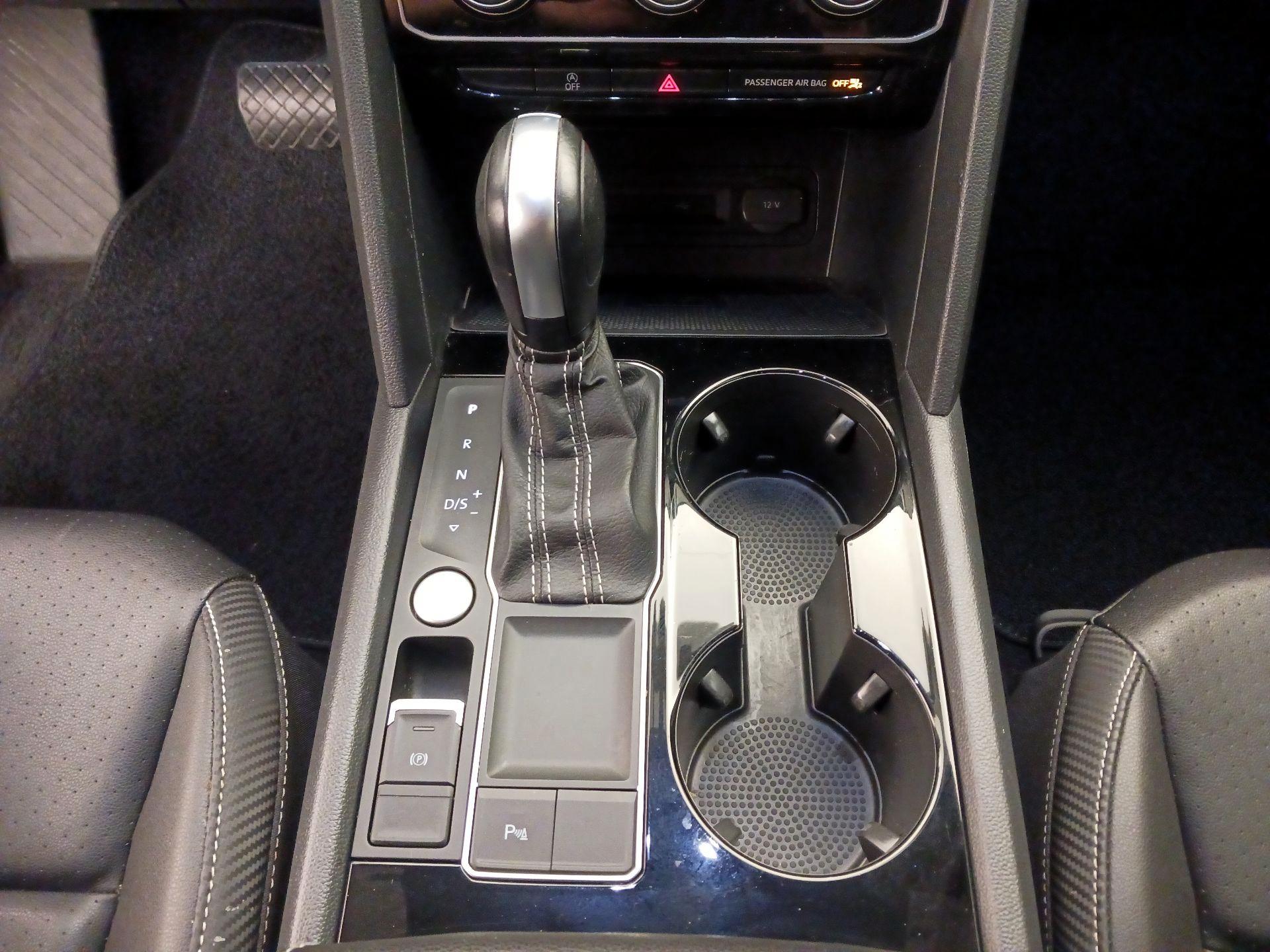 Thumbnail: 2023 Volkswagen Atlas - 17