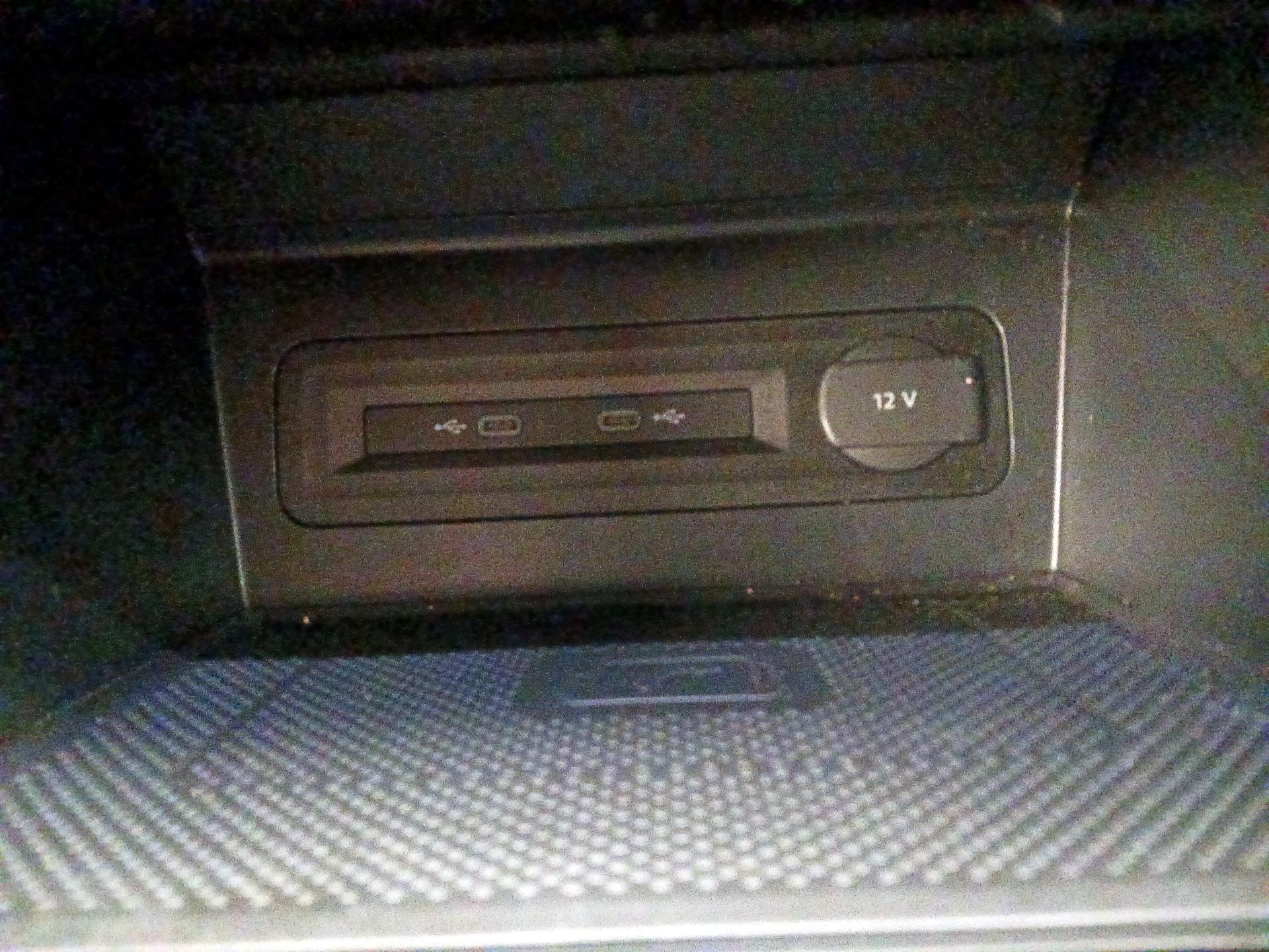 Thumbnail: 2023 Volkswagen Atlas - 18