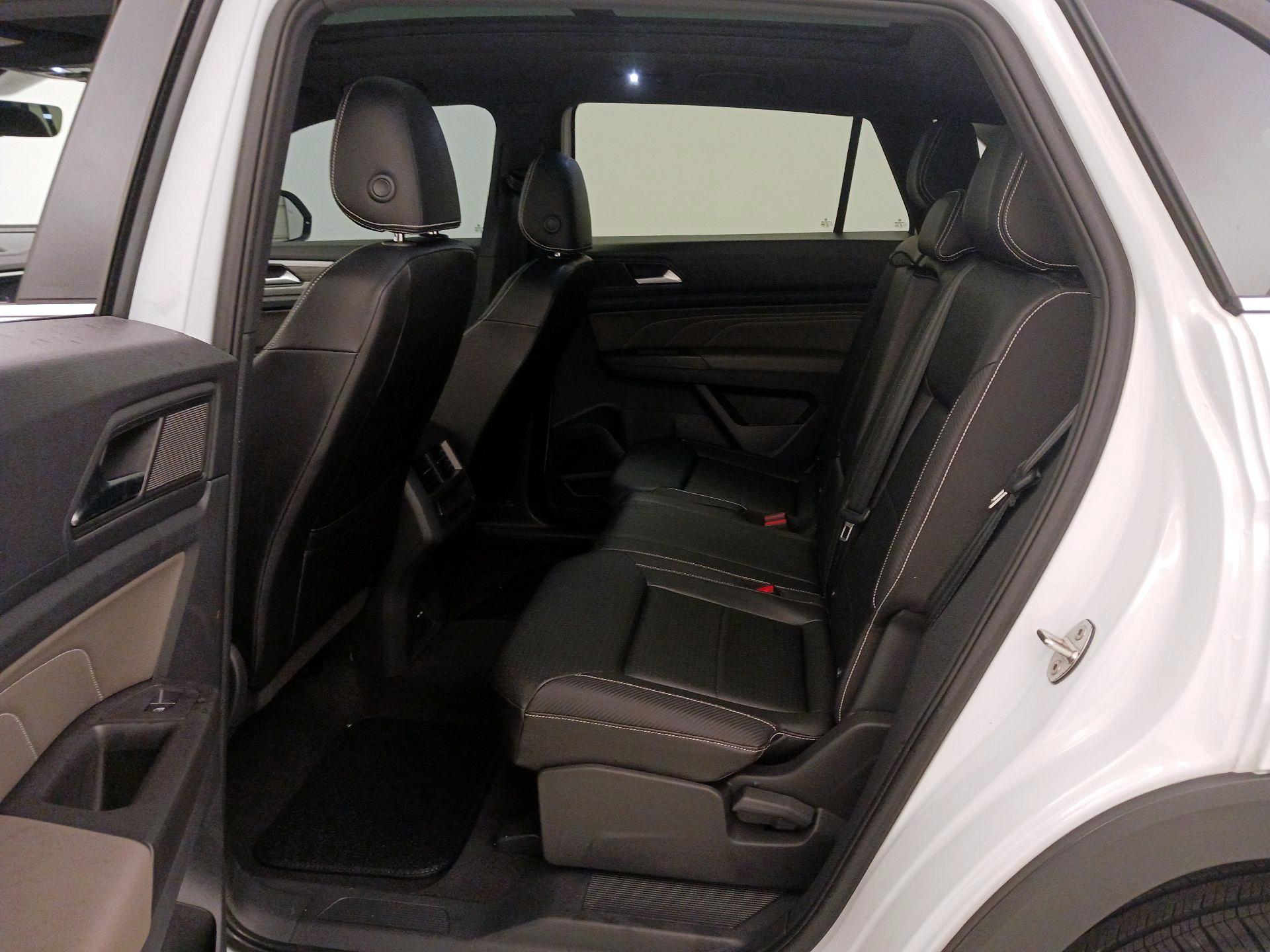 Thumbnail: 2023 Volkswagen Atlas - 20