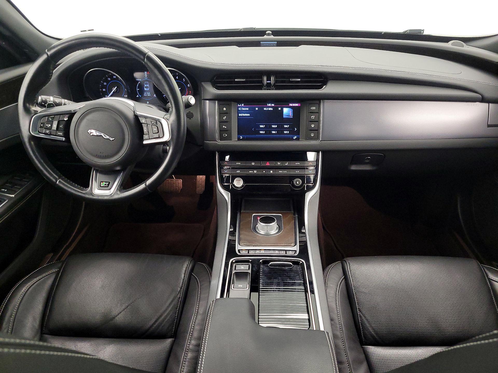 Thumbnail: 2016 Jaguar XF - 9
