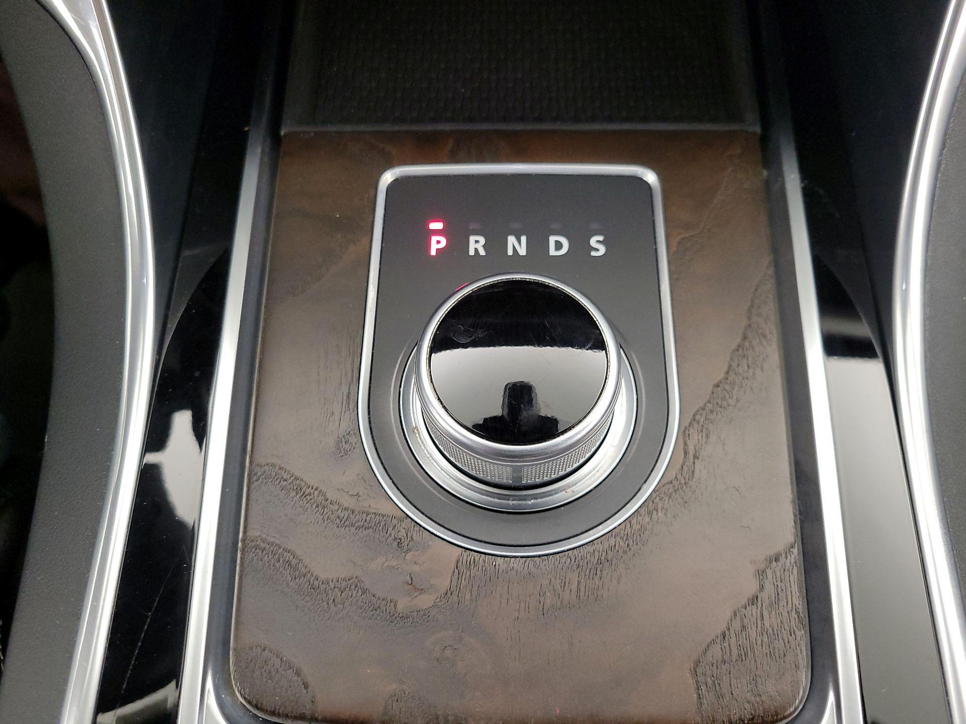 Thumbnail: 2016 Jaguar XF - 17