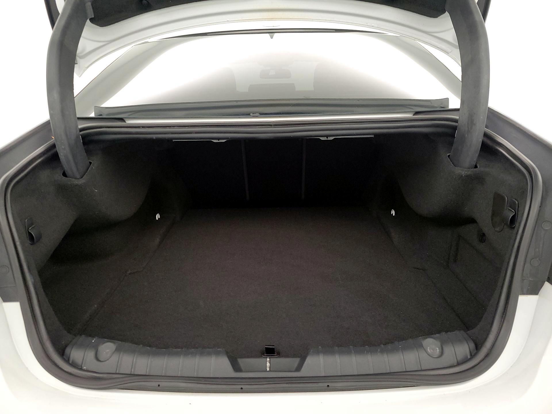 Thumbnail: 2016 Jaguar XF - 20