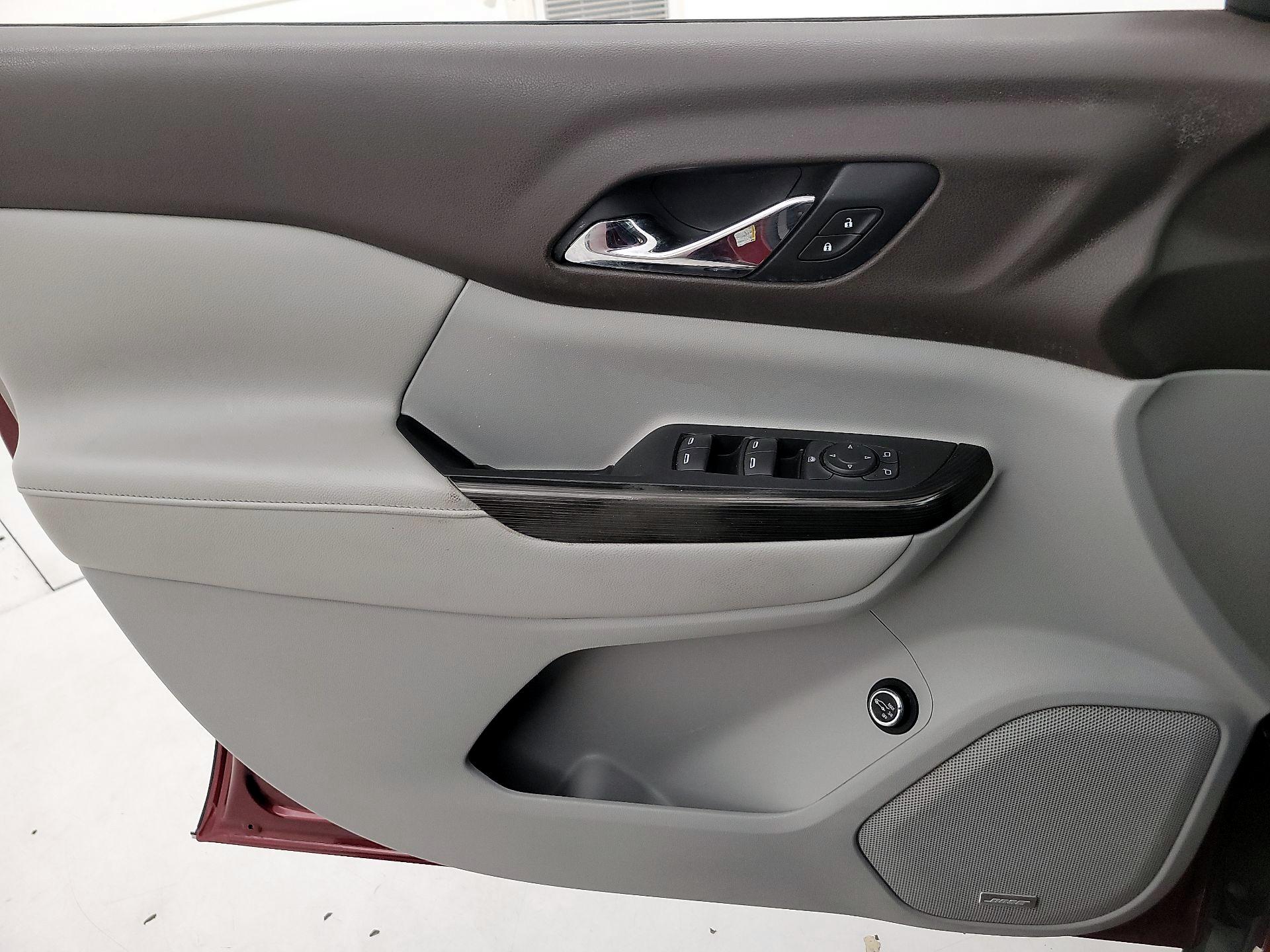 Thumbnail: 2017 GMC Acadia - 12