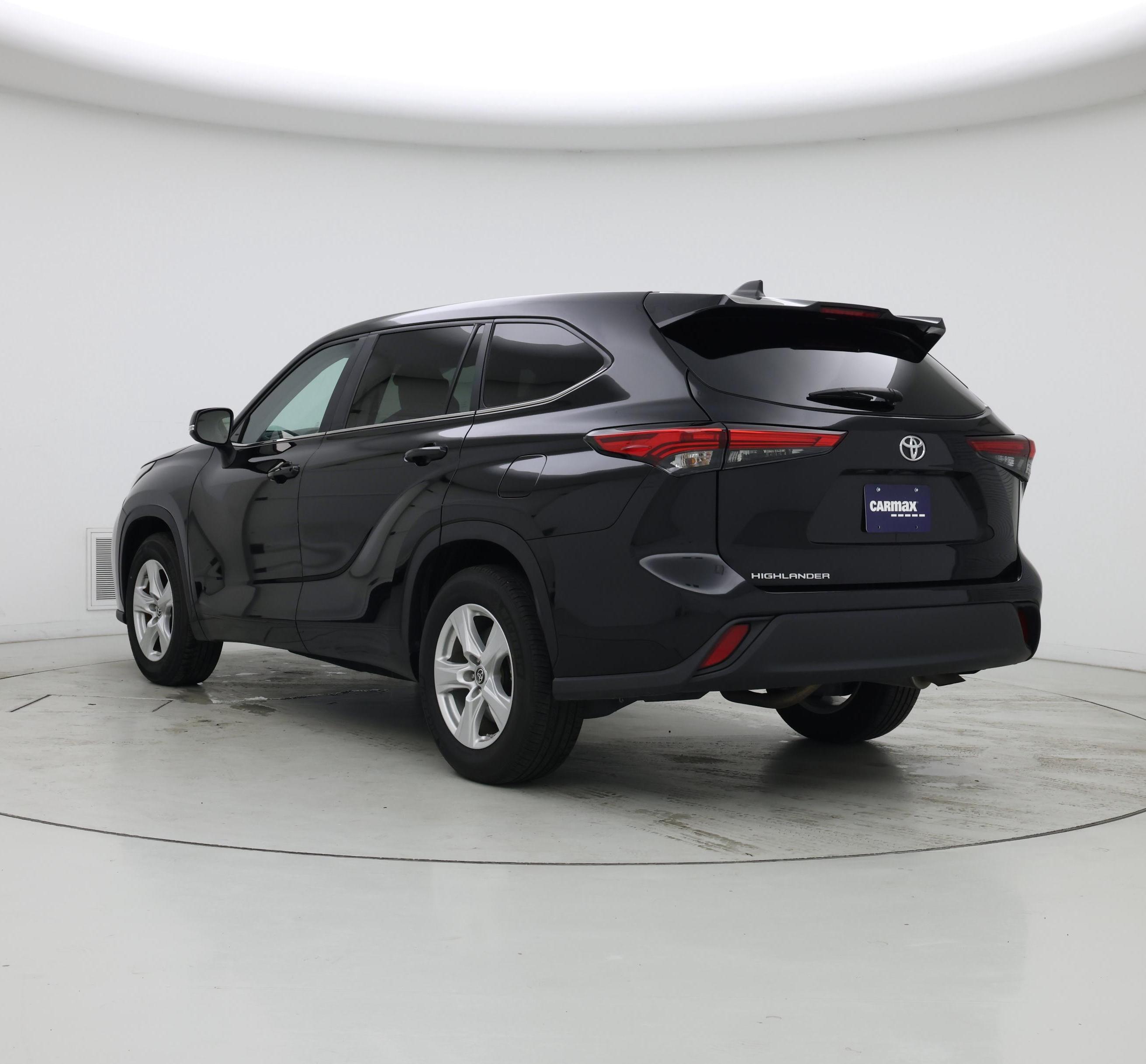 Thumbnail: 2023 Toyota Highlander - 2