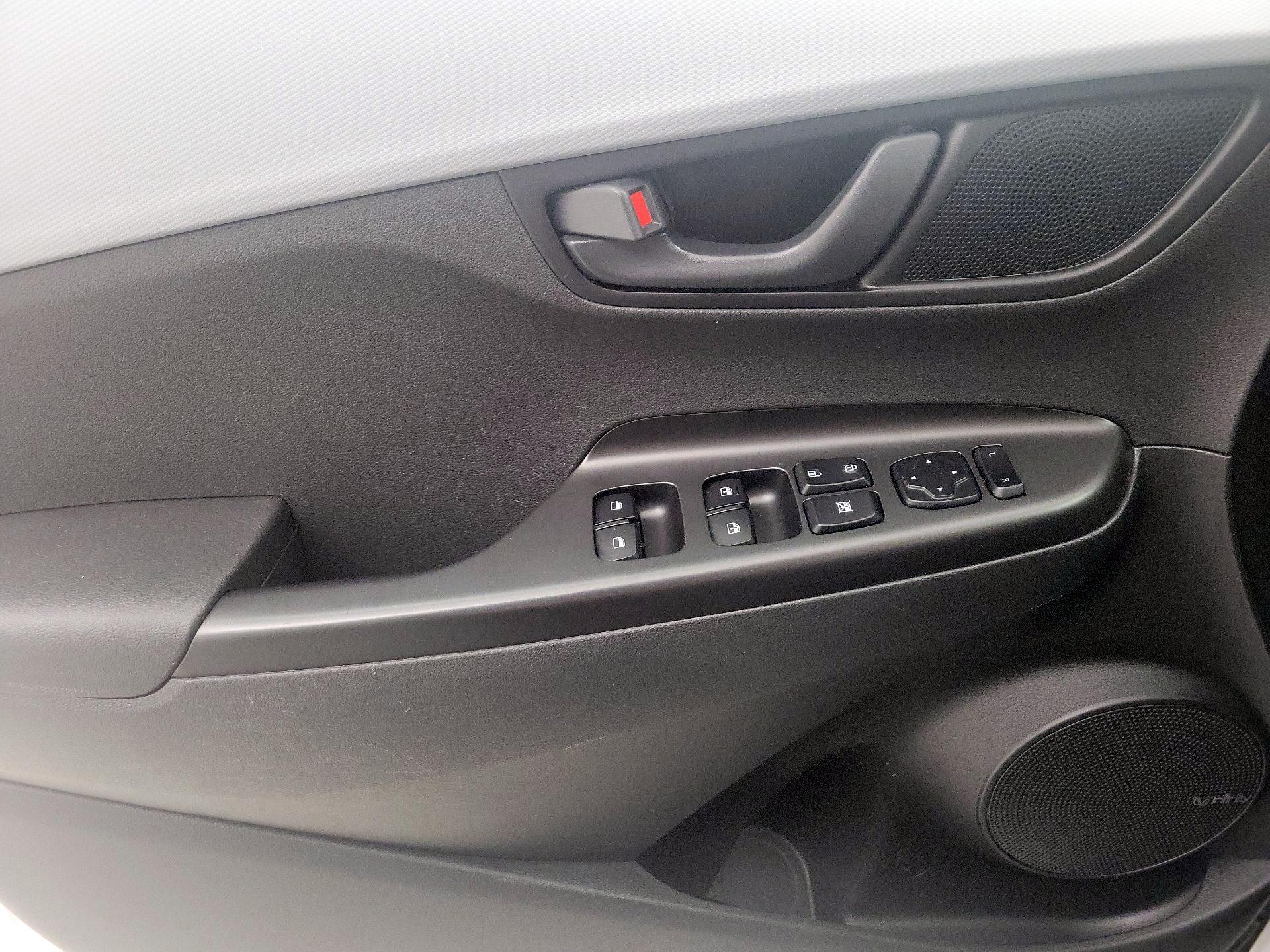 Thumbnail: 2020 Hyundai Kona - 12