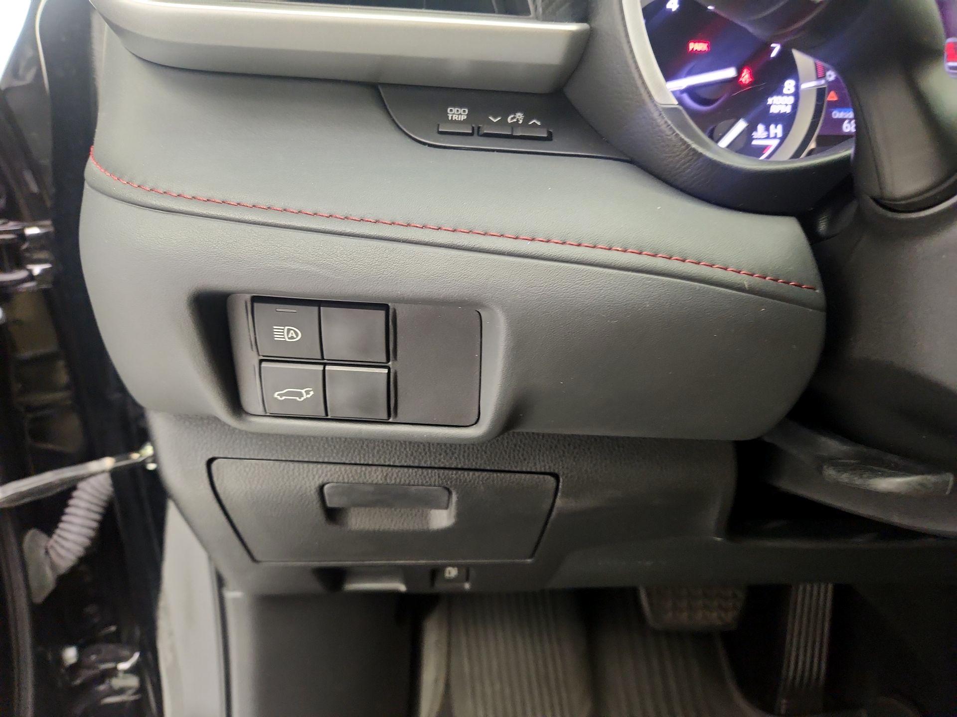 Thumbnail: 2022 Toyota Highlander - 11